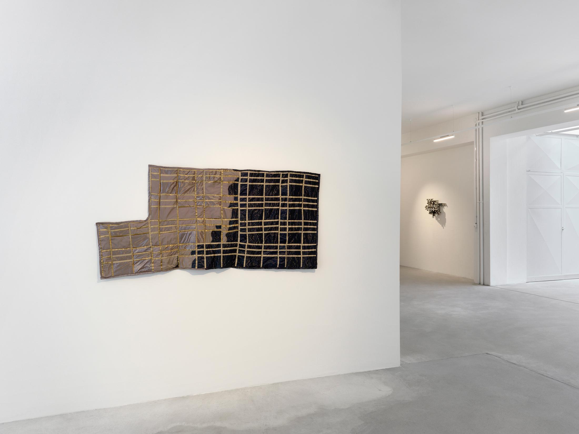 Exhibition View Anne Libby Soloshow «Form Constant» at Ribordy Thetaz, Geneva, 2019 / Photo: Annik Wetter / Courtesy: the artist and Ribordy Thetaz