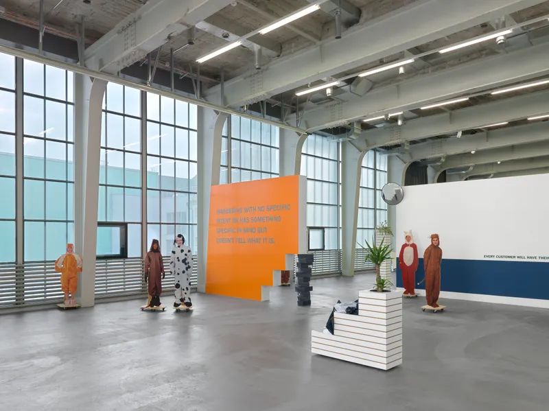 Groupshow «Art Club 2000, Selected Works 1992-1999» at Kunsthalle Zurich, Zurich, 2021 / Photo: Annik Wetter / Courtesy: the artists and Kunsthalle Zurich