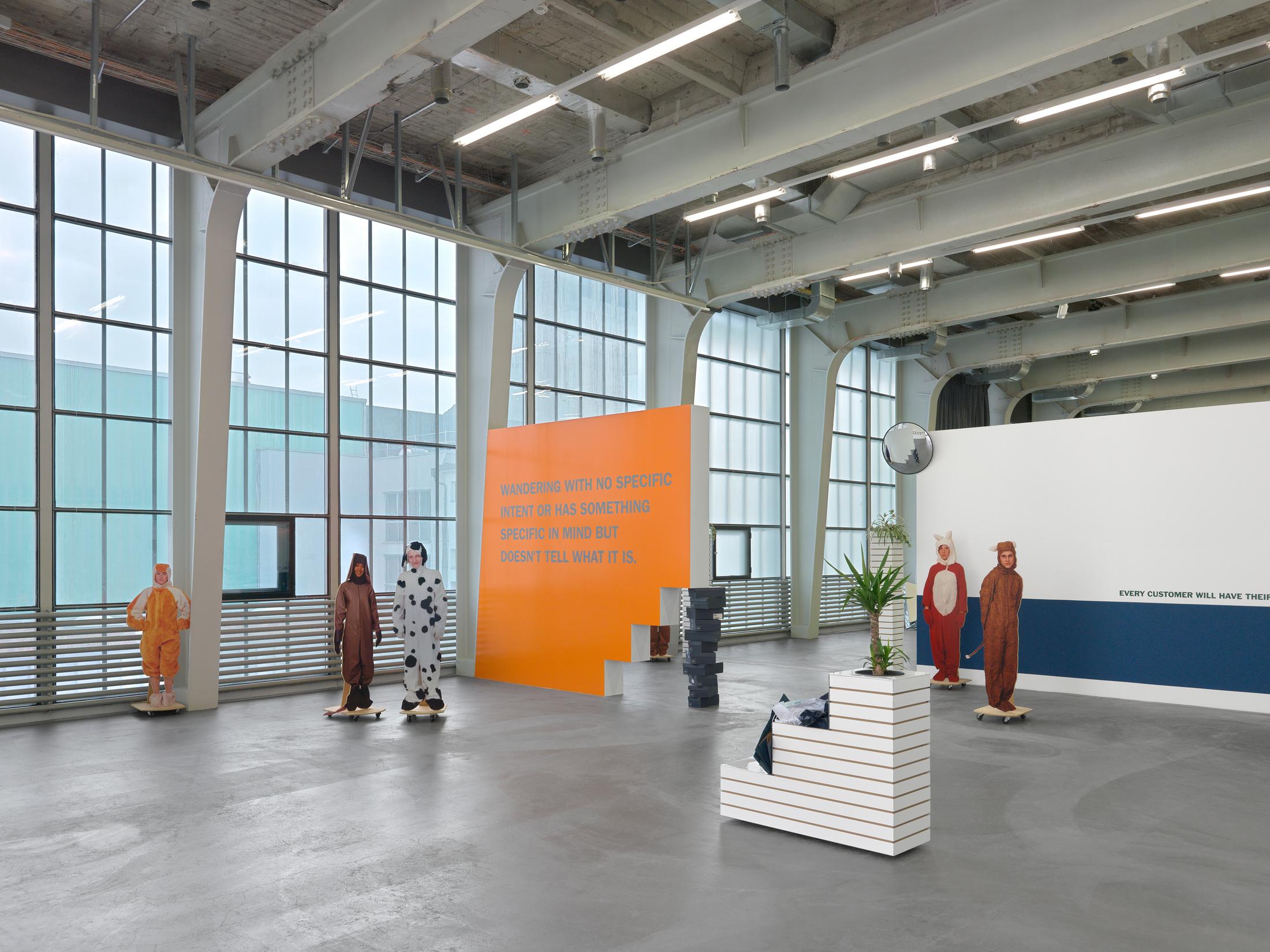 Groupshow «Art Club 2000, Selected Works 1992-1999» at Kunsthalle Zurich, Zurich, 2021 / Photo: Annik Wetter / Courtesy: the artists and Kunsthalle Zurich