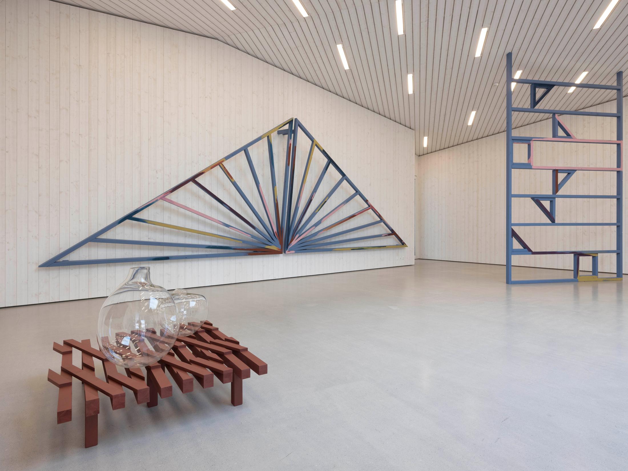 Exhibition View Athene Galiciadis «Spiraling Shifts» at Nidwaldner Museum, Stans, 2019 / Photo: Christian Hartmann / Courtesy: the artist and Nidwaldner Kunstmuseum