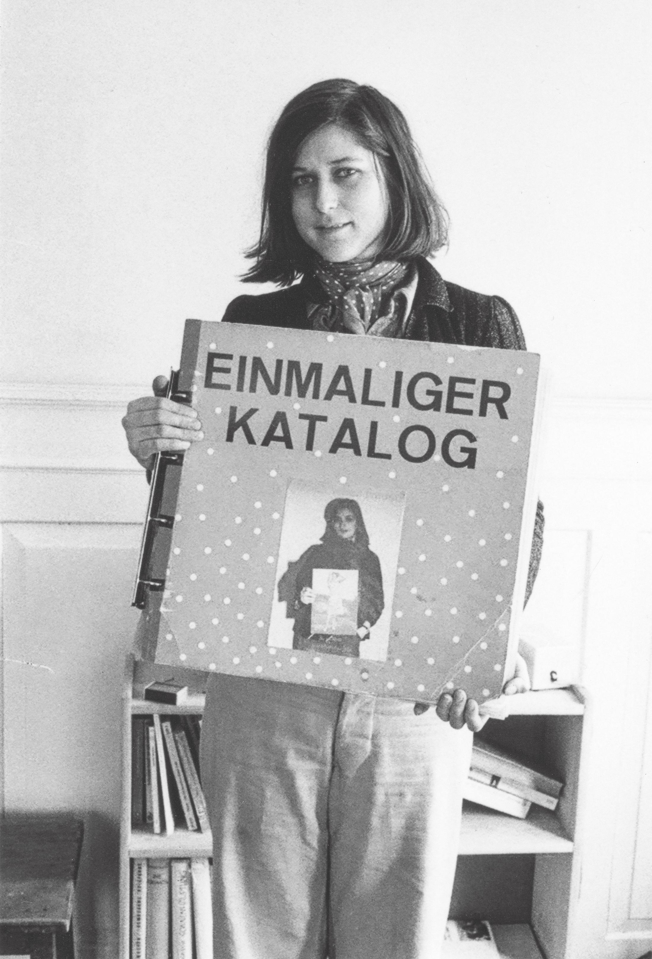Exhibition View Groupshow «Ausbruch & Rausch, Zurich 1975-1980, Women Art Punk; view on Katrin Trümpy holdinge the "Einmaliger Katalog, Photo: Bice Curiger, 1975» at Strauhof, Zurich, 2020