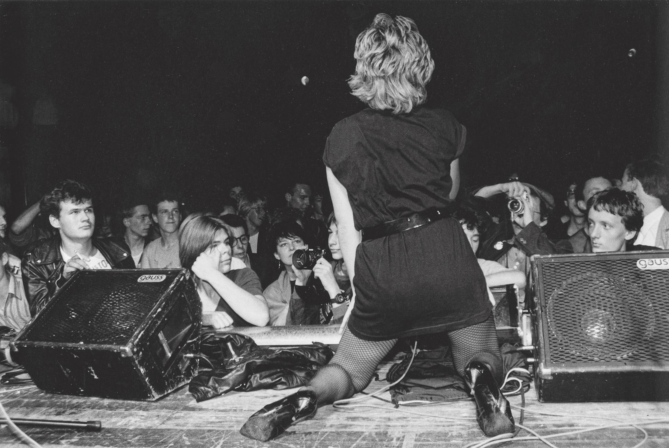 Exhibition View Groupshow «Ausbruch & Rausch, Zurich 1975-1980, Women Art Punk; view on Silvia Zanotta from Mother’s Ruin at the Monsterkonzert, Zurich, 29 August 1980 / Photo: Koni Nordmann» at Strauhof, Zurich, 2020