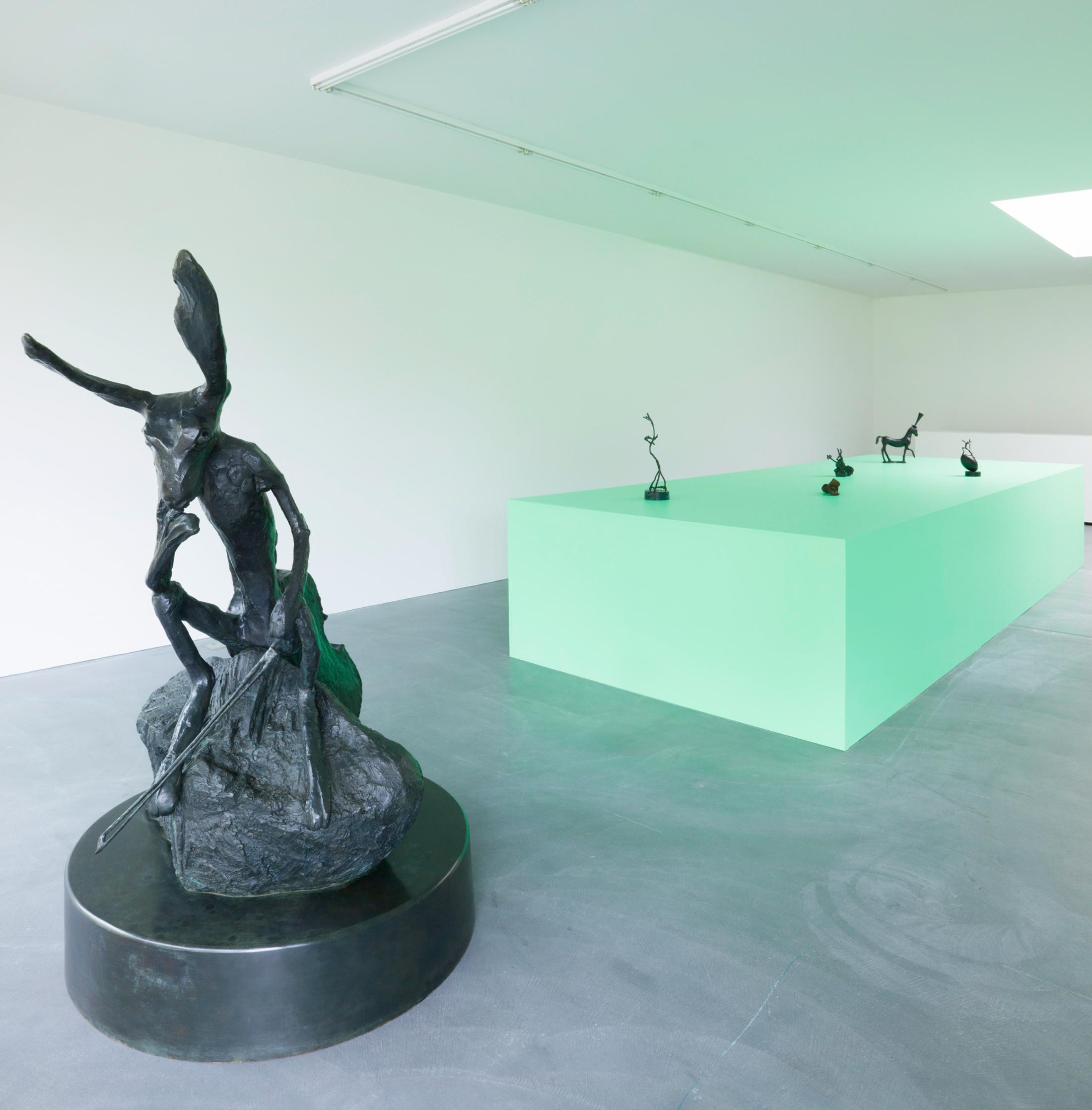 Exhibition View Barry Flanagan Solo Show at von Bartha, Basel, 2021 / Photo: Simon Schwyzer / Courtesy: The Estate of Barry Flanagan and von Bartha