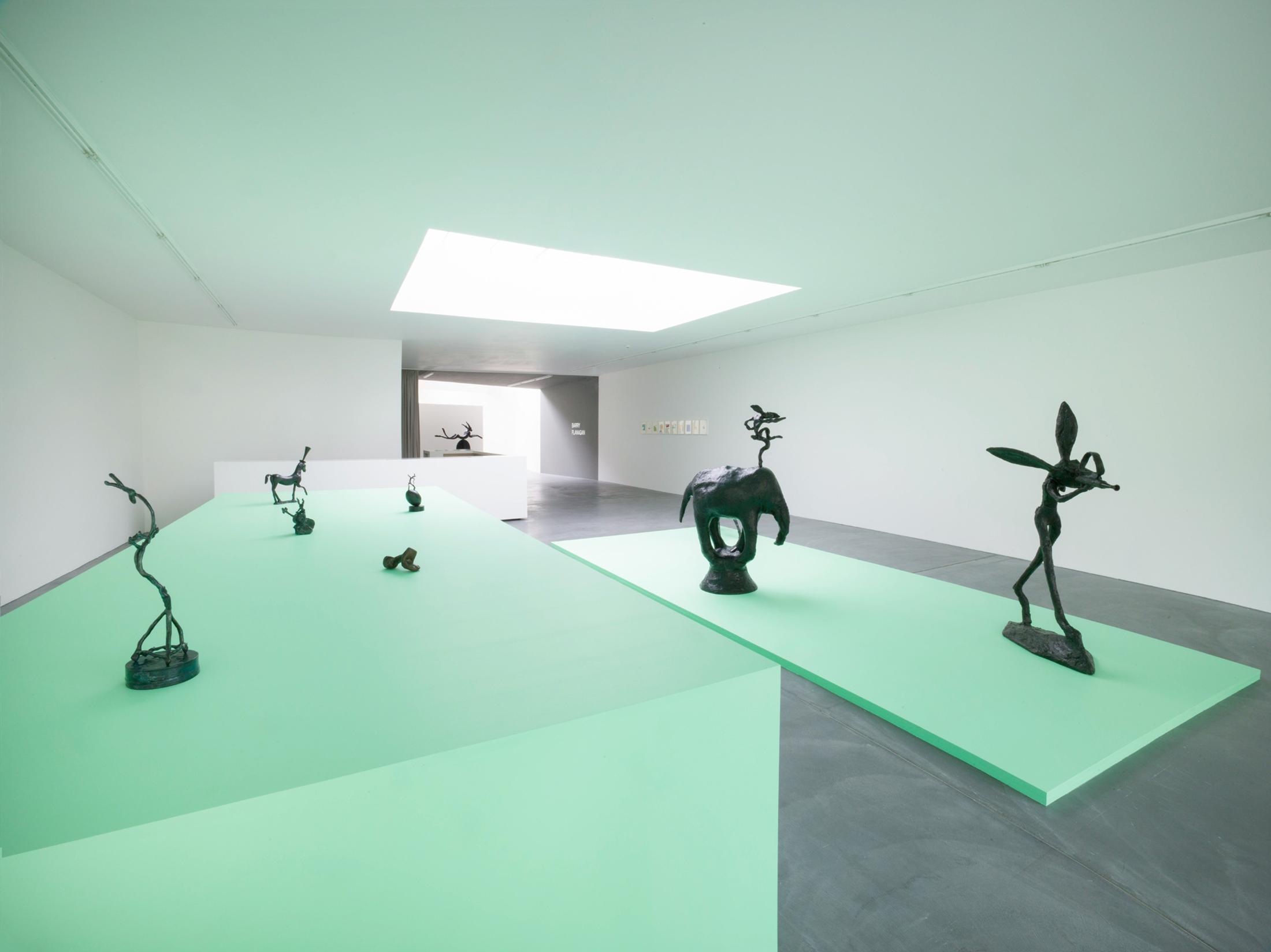 Exhibition View Barry Flanagan Solo Show at von Bartha, Basel, 2021 / Photo: Simon Schwyzer / Courtesy: The Estate of Barry Flanagan and von Bartha