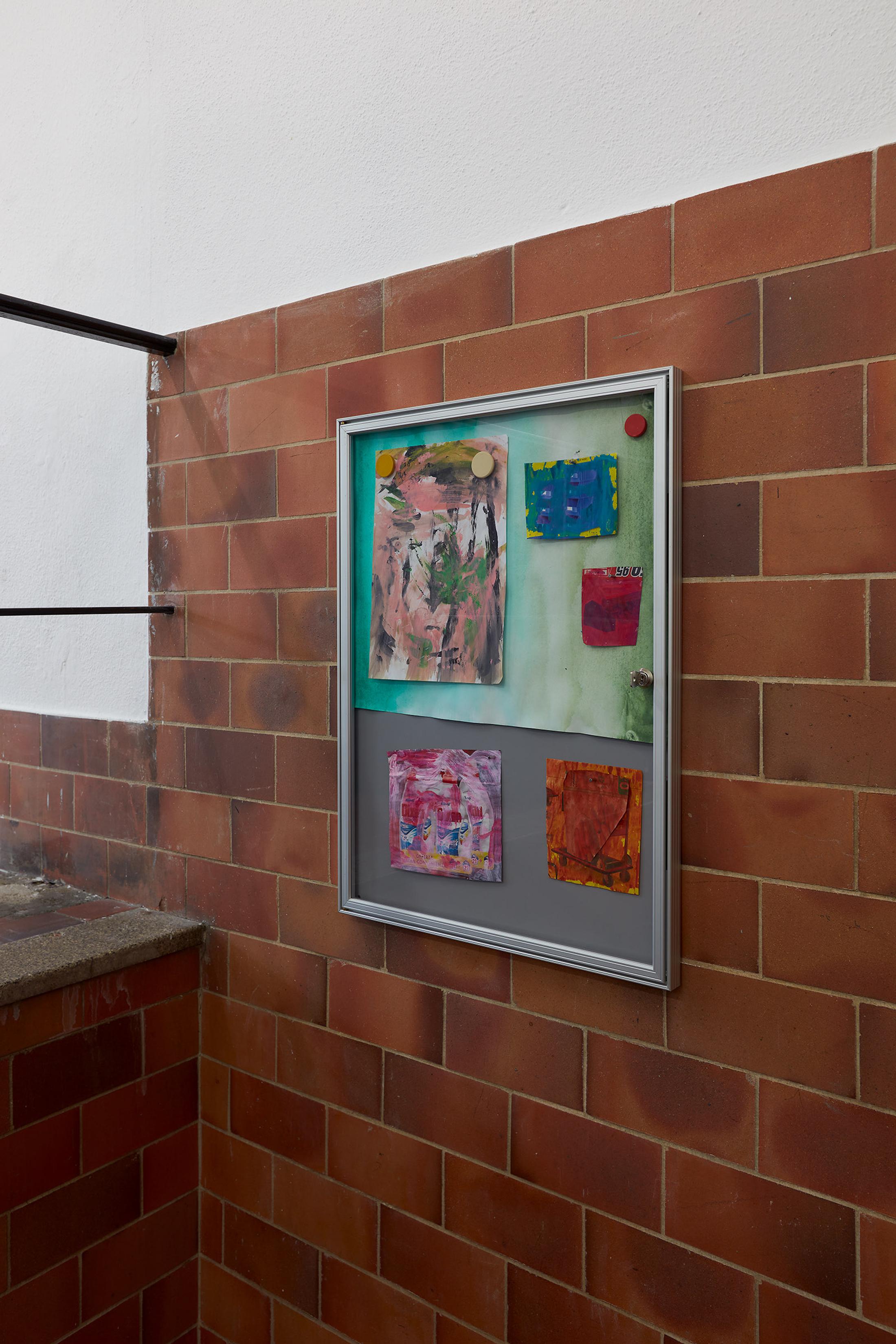 Exhibition View Bastien Aubry Solo Show «L'imbécile heureux; view on Bastien Aubry, Happy Case, 2021» at Mayday, Basel, 2021 / Photo: Moritz Schermbach / Courtesy: the artist and Mayday