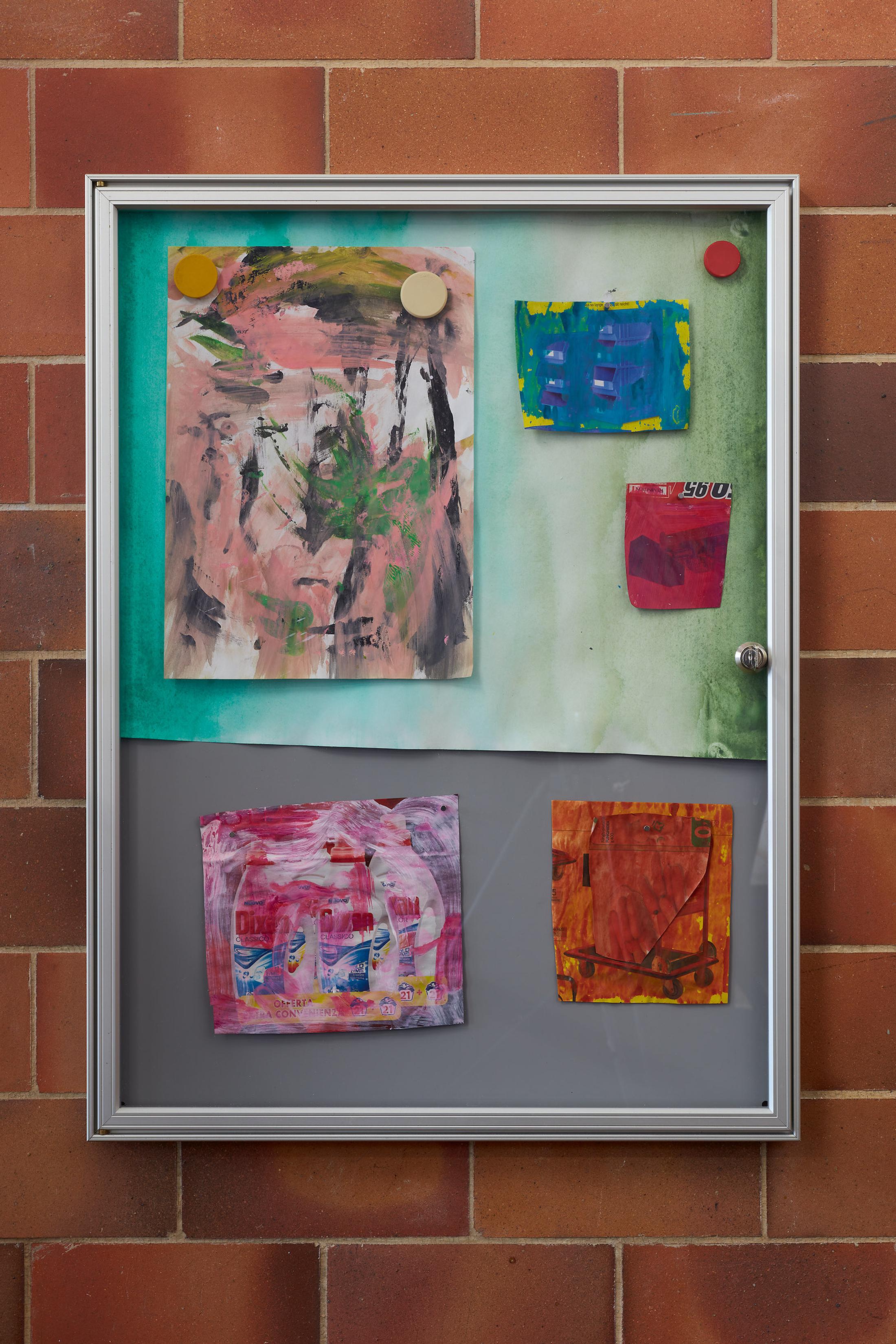 Exhibition View Bastien Aubry Solo Show «L'imbécile heureux; view on Bastien Aubry, Happy Case, 2021» at Mayday, Basel, 2021 / Photo: Moritz Schermbach / Courtesy: the artist and Mayday