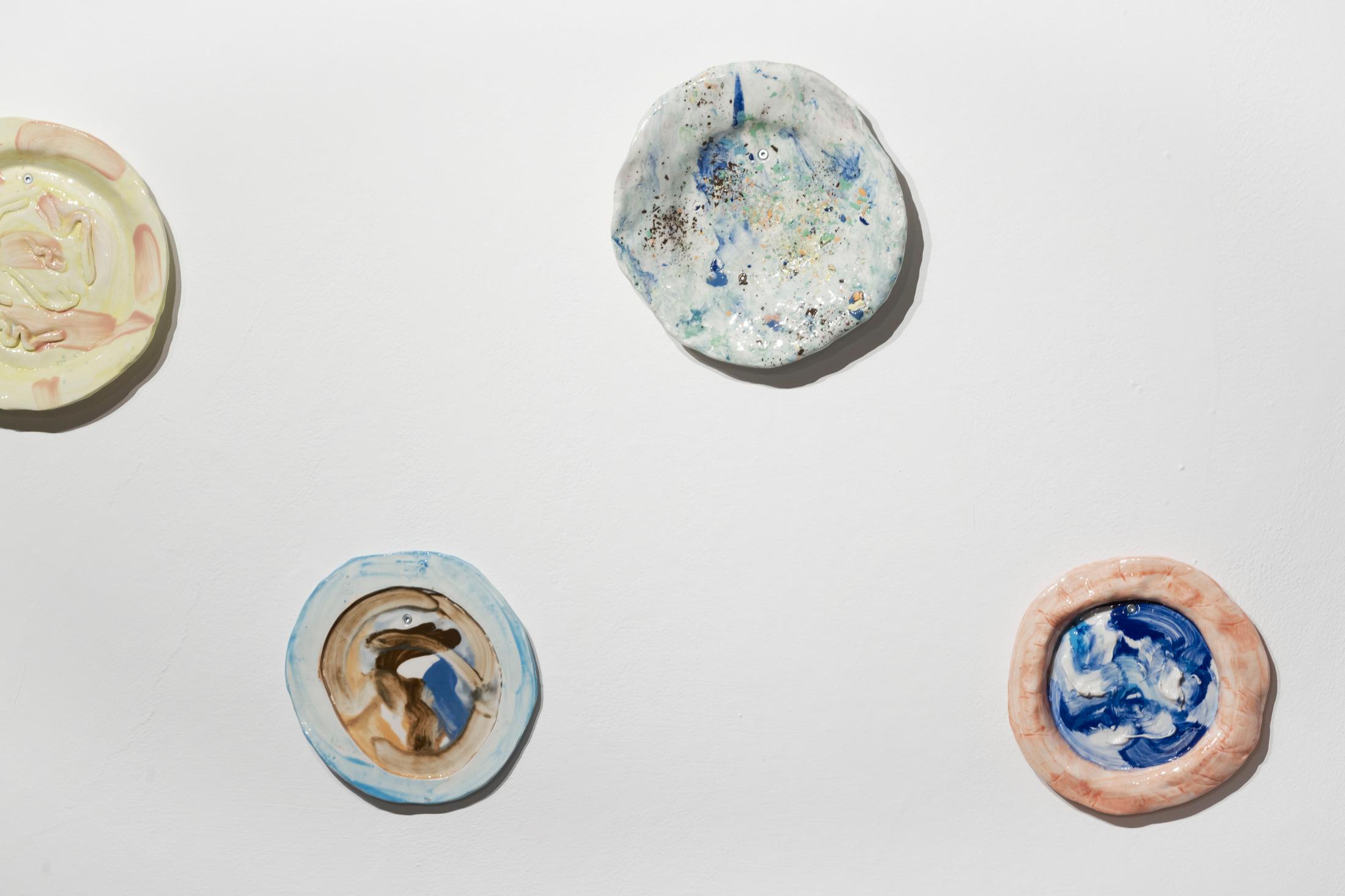 Exhibition View Bastien Aubry Soloshow «Pizzeria Stalletta; view on Bastien Aubry and Dimitri Broquard, Round and Repeat, 2017, detail» at Stalletta Madulain by Windhager von Kaenel / Photo: Franz Rindlisbacher / Courtesy: the artist and Windhager von Kaenel