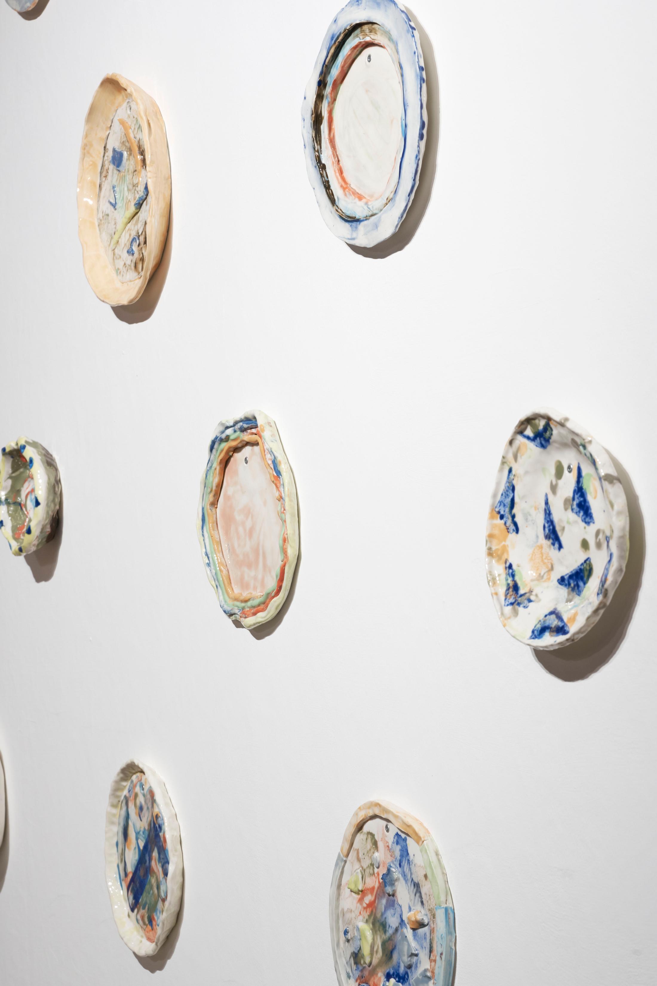 Exhibition View Bastien Aubry Soloshow «Pizzeria Stalletta; view on Bastien Aubry and Dimitri Broquard, Round and Repeat, 2017, detail» at Stalletta Madulain by Windhager von Kaenel / Photo: Franz Rindlisbacher / Courtesy: the artist and Windhager von Kaenel