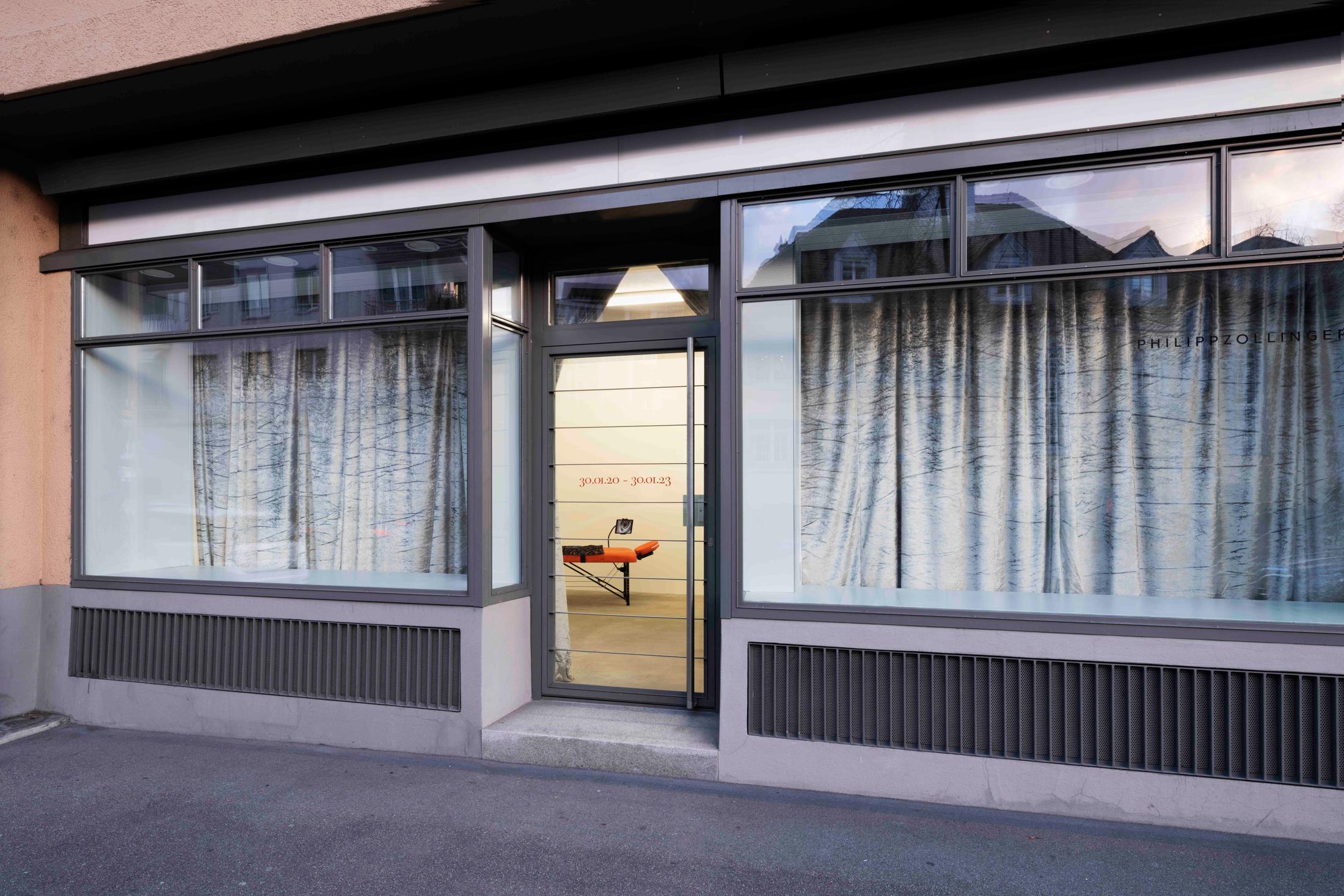 Exhibition View Bea Orlandi and Arnaud Wohlhauser Joint Exhibition «L'Avanspettacolo» at GALERIE PHILIPPZOLLINGER, Zurich, 2020 / Photo: Conradin Frei / Courtesy: the artists and GALERIE PHILIPPZOLLINGER