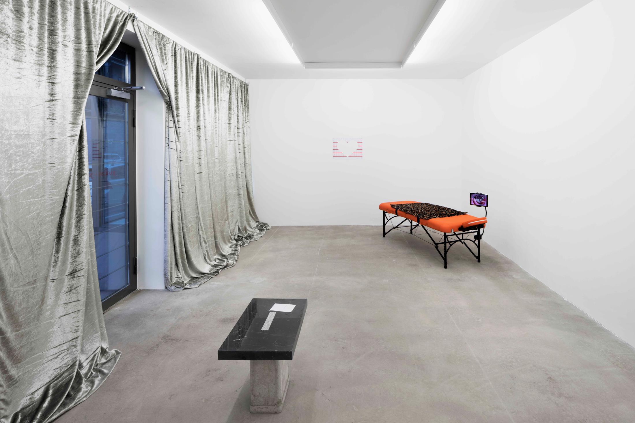 Exhibition View Bea Orlandi and Arnaud Wohlhauser Joint Exhibition «L'Avanspettacolo» at GALERIE PHILIPPZOLLINGER, Zurich, 2020 / Photo: Conradin Frei / Courtesy: the artists and GALERIE PHILIPPZOLLINGER