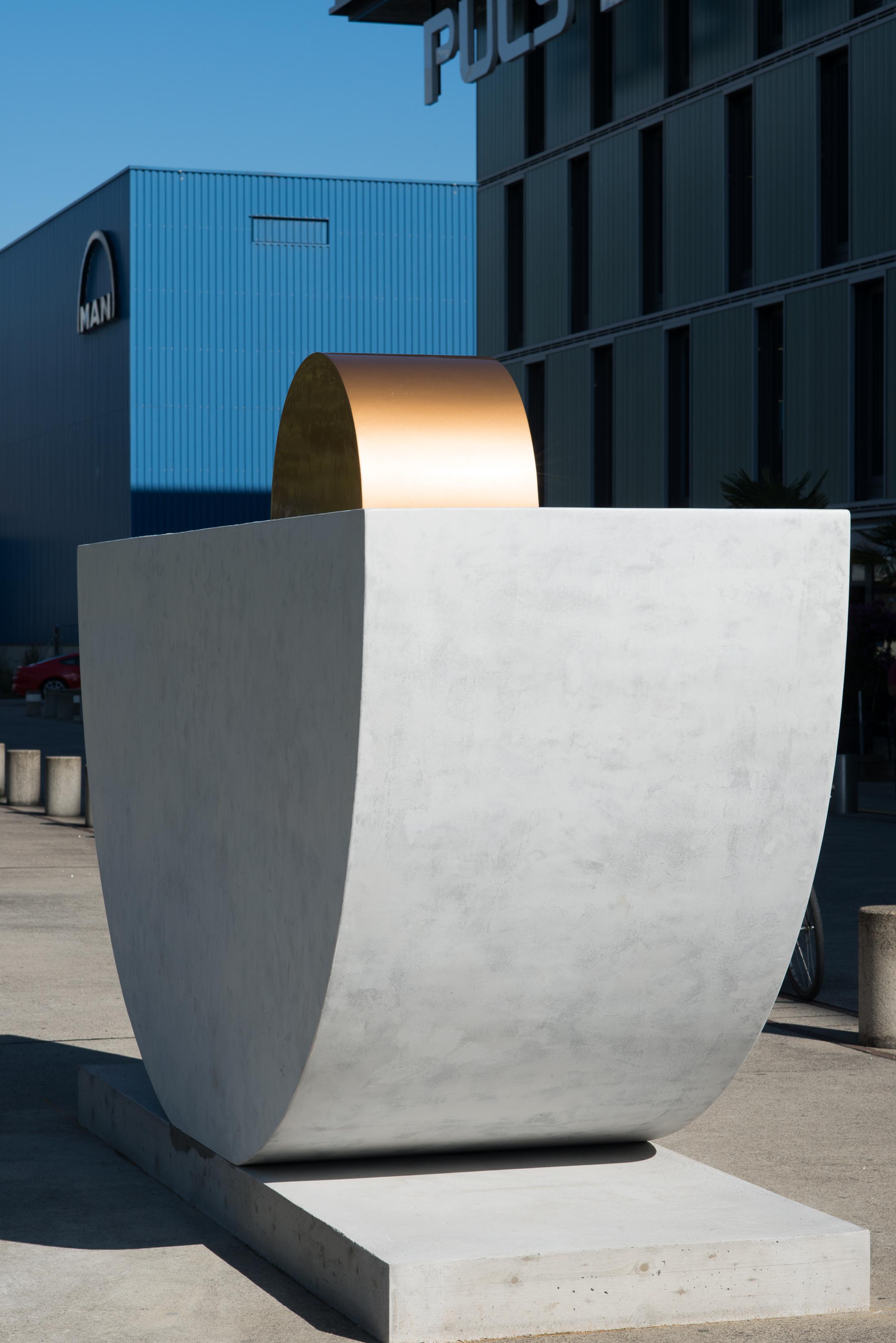 Exhibition View Groupshow «Gasträume 2020; view on Estela Sokol, Solzinho (the little Sun), 2020» at Public Art in Zurich, Zurich, 2020 / Photo: Taiyo Onorate & Nico Krebs for AG KiöR Stadt Zürich / Courtesy: the artist and Kogan Amaro Gallery, Zurich / São Paulo / Supported by: FAMA, Marcos Amaro Foundation