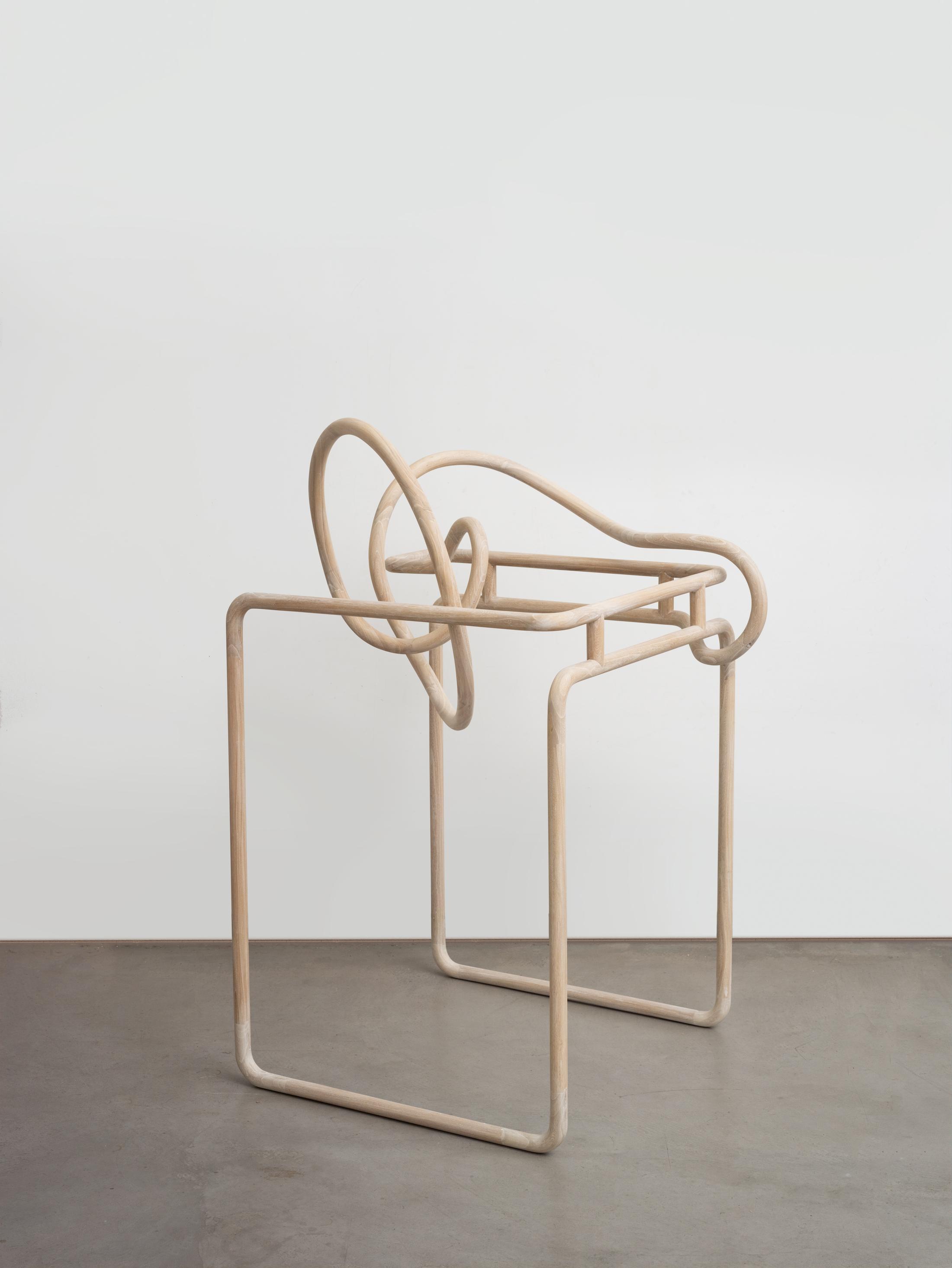 Exhibition View Shao Fan Solo Show «The Ink of Yu Han; view on Shao Fan, Afternoon Nap, 2019, old elm wood, 142.5 × 83 × 95 cm» at Galerie Urs Meile, Lucerne, 2021 / Courtesy: the artist and Galerie Urs Meile