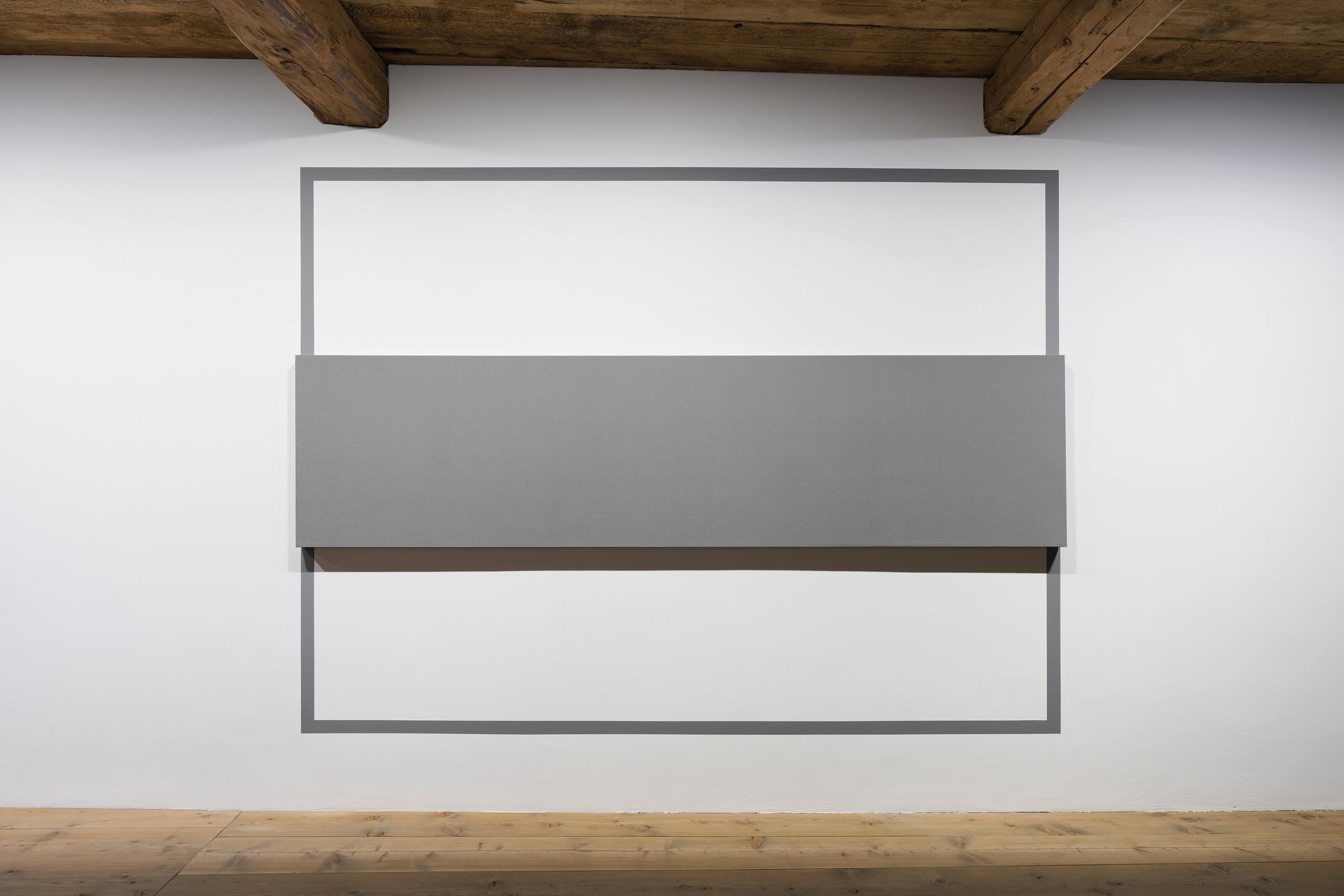 Exhibition View Alan Charlton Soloshow «It Started with a Chameleon; view on Outline Painting, 2004» at Galerie Tschudi, Zuoz, 2019 / Photo: Ralph Feiner, Malans / courtesy: the artist and Galerie Tschudi