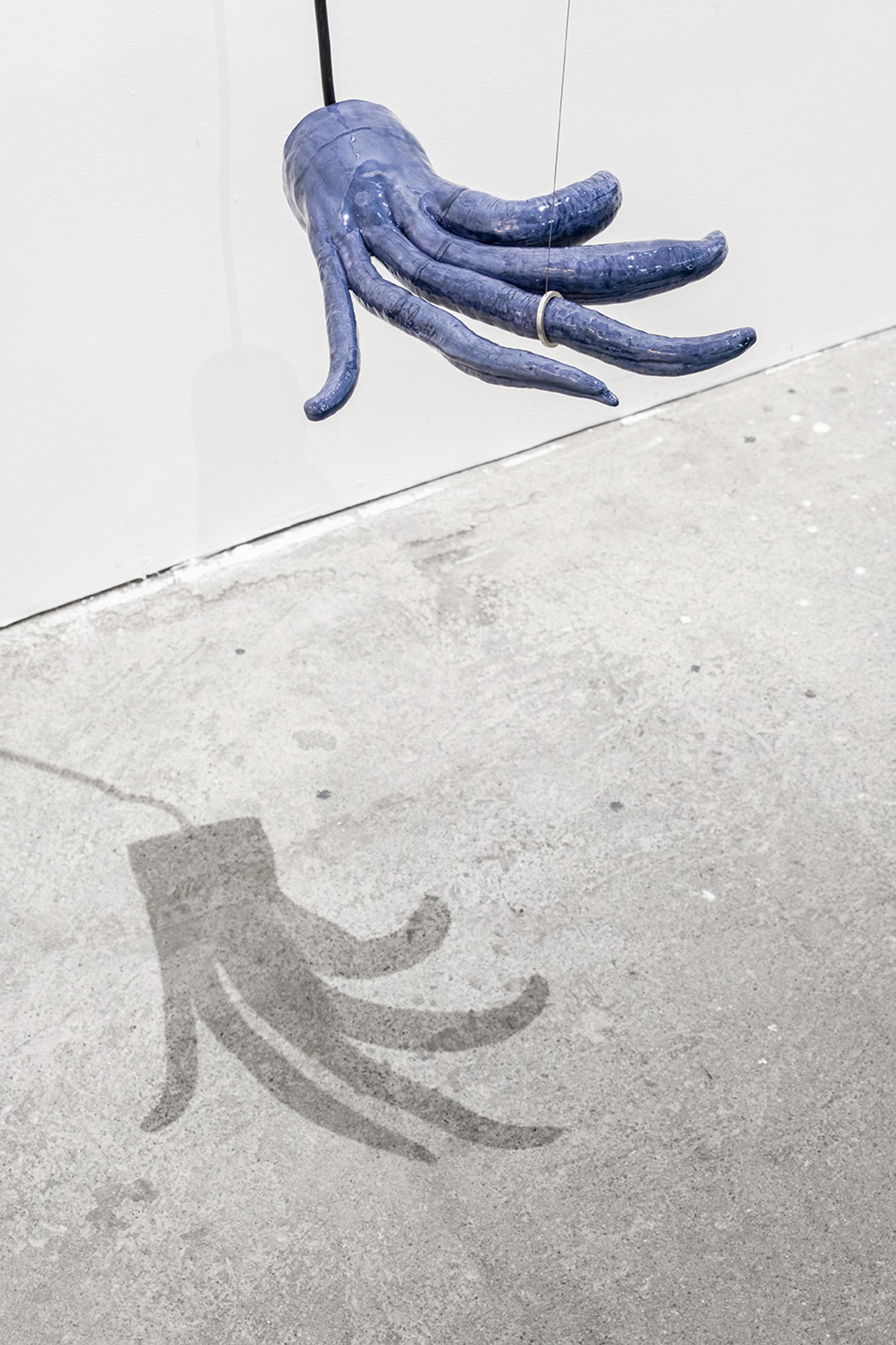 Exhibition View Group Show «Collections d’Artistes; view on Valentina Pini, Finger Stretching #2, 2020, acrystal, bio epoxy resin, pigments, metal pipes, plastic cable, metal rope and silver ring, 340 x 145 x 55 cm» at Le Commun, Geneva, 2025 / Photo: Daniel Leal / Courtesy: Spielact Festival