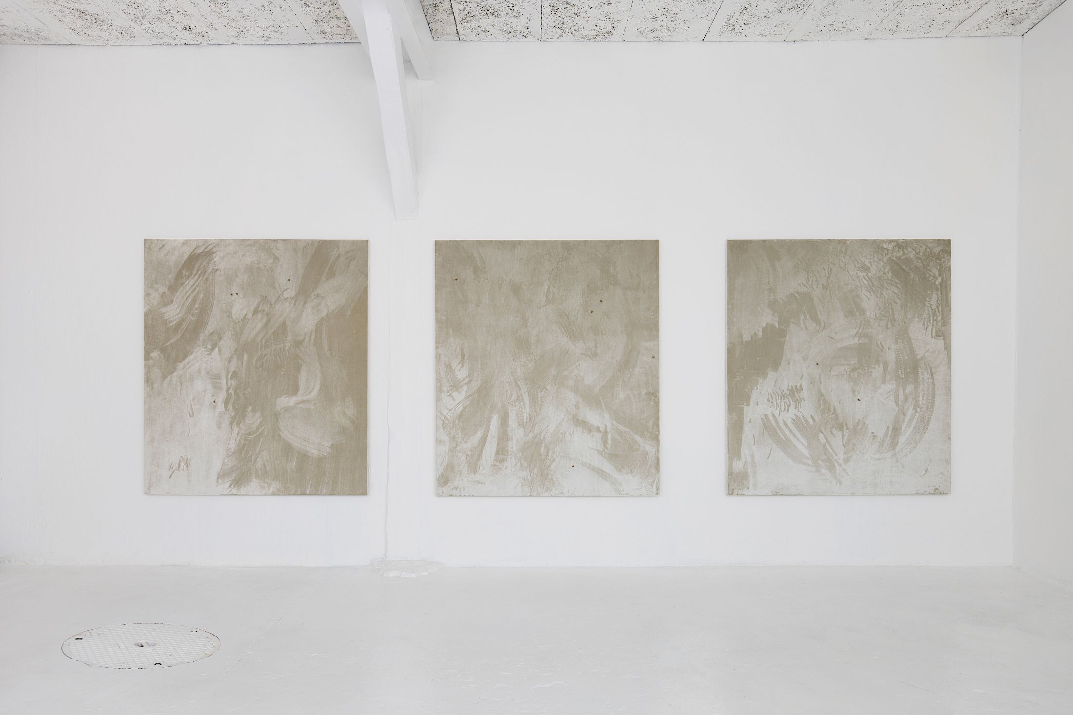 Exhibition View Solo Show Clément Grimm «Video 50» at Kissed Then Burned, Geneva, 2025-2026 / Photo: Antoni Aeby / Courtesy: the artist and Kissed Then Burned