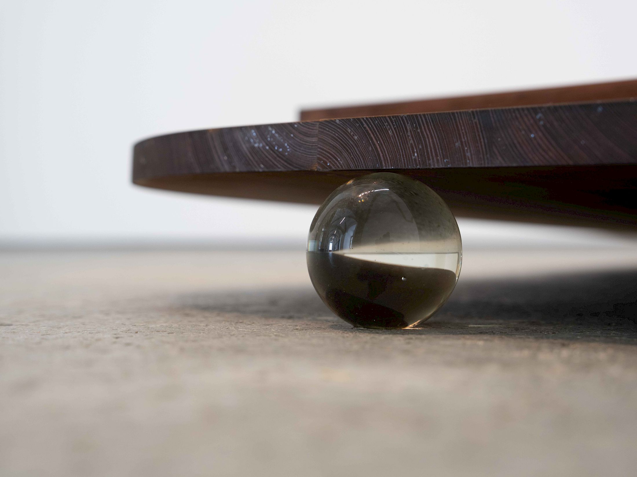 Exhibition View Solo Show Dorian Sari «Le Futur Imparfait» at Centre d'Art Contemporain Yverdon-les-Bains, 2025 / Photo: Anne-Laure Lechat / Courtesy: the artist and Centre d'Art Contemporain Yverdon-les-Bains