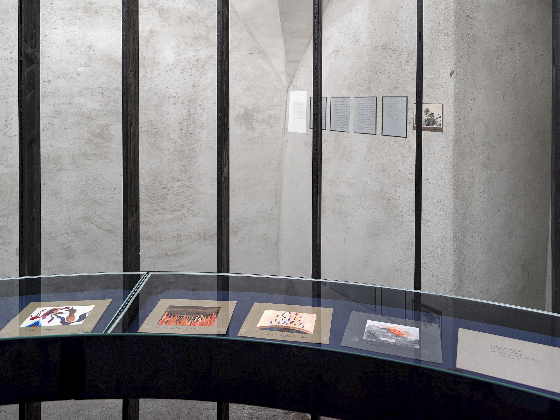 Exhibition view Emma Jung & Rebecca Ackroyd «Tage und Nächte», Cabaret Voltaire 2025; Dada Showcase with rotating exhibits from the collection of the Kunsthaus Zürich: Original; Kurt Schwitters, «Welt voll Irrsinn», 1919, Original; Richard Huelsenbeck, Dada siegt, 1920, Faksimile; Hans Richter, Zeichnung von Dr. Huber, 1977, Faksimile; Tristan Tzara, «Chronique Zurich», Anthologie Dada (4/5), 1919, Original; Sturm-Ausstellung 2. Serie, Zürich 1917. Photo: Cedric Mussano. Courtesy: Kunsthaus Zürich