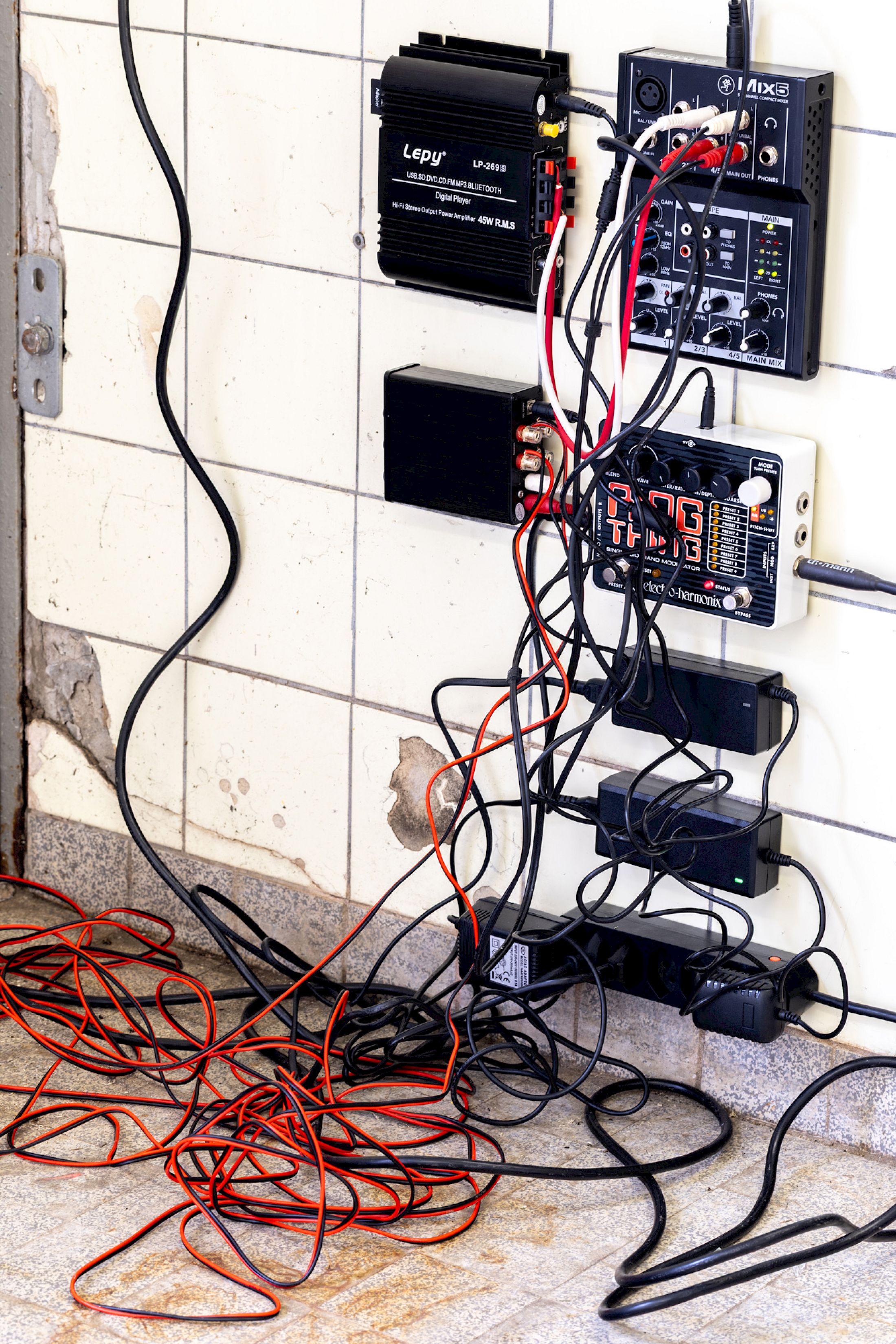 Exhibition View Solo Show Hunter Longe «Entgleitungen ; view on Hunter Longe in collaboration with Janiv Oron, Omen, 2025, solar panel, chalcedony, amplifier, mixer, audio, transducer speakers, dimensions variable» at City SALTS, Baselland, 2025-2026 / Photo: Nicolas Gysin / Courtesy: the artist and City SALTS