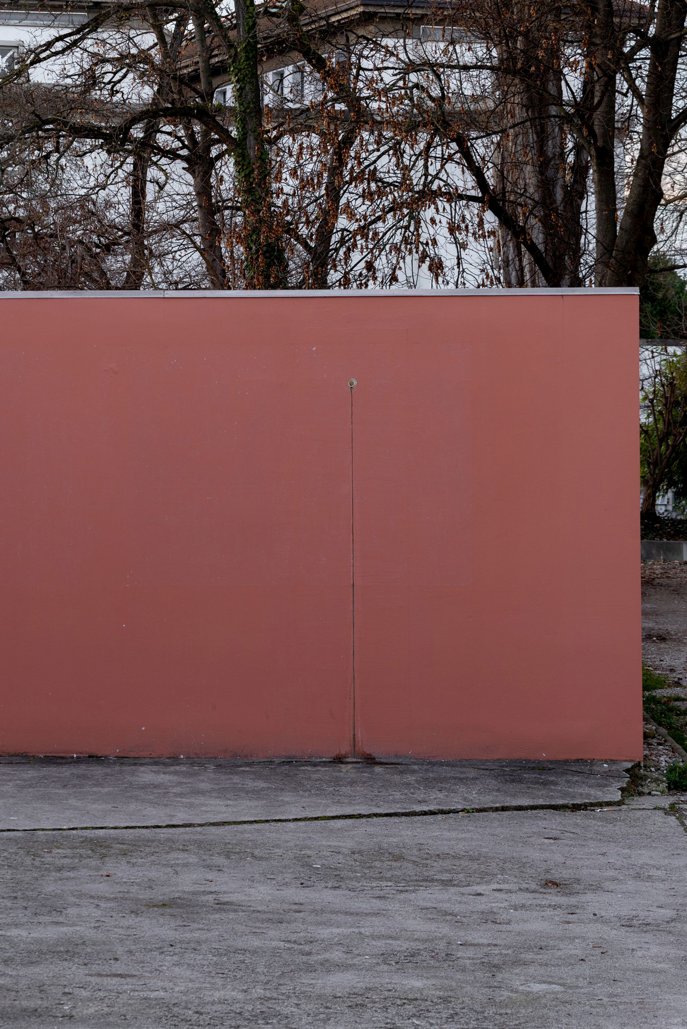 Exhibition View Solo Show Hunter Longe «Entgleitungen» at City SALTS, Baselland, 2025-2026 / Photo: Nicolas Gysin / Courtesy: the artist and City SALTS