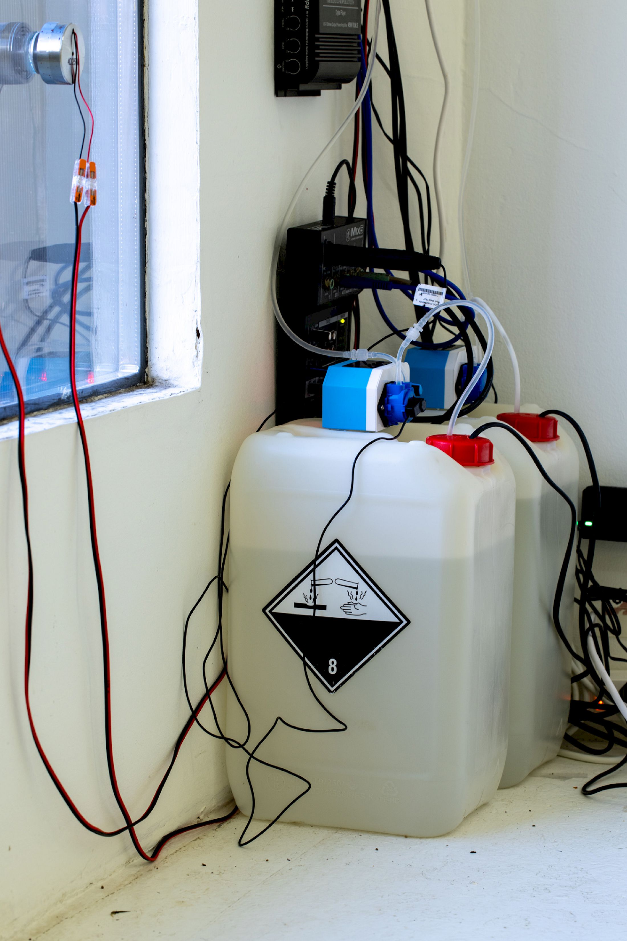 Exhibition View Solo Show Hunter Longe «Entgleitungen» at City SALTS, Baselland, 2025-2026 / Photo: Nicolas Gysin / Courtesy: the artist and City SALTS