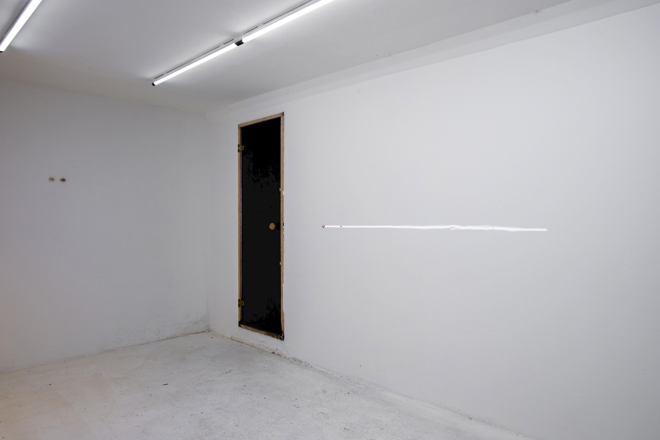 Exhibition View Solo Show Hunter Longe «Entgleitungen» at City SALTS, Baselland, 2025-2026 / Photo: Nicolas Gysin / Courtesy: the artist and City SALTS