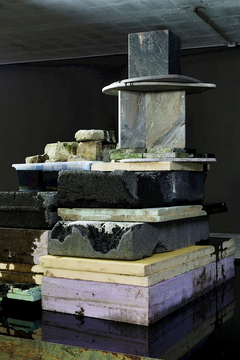 Exhibition View Solo Show Idle Hands (Sophie Ballmer & Tarik Hayward) «Shelter from the Stars» at Kunstraum Kreuzlingen, Kreuzlingen, 2025-2026 / Photo: Jiří Makovec / Courtesy: the artists and Kunstraum Kreuzlingen