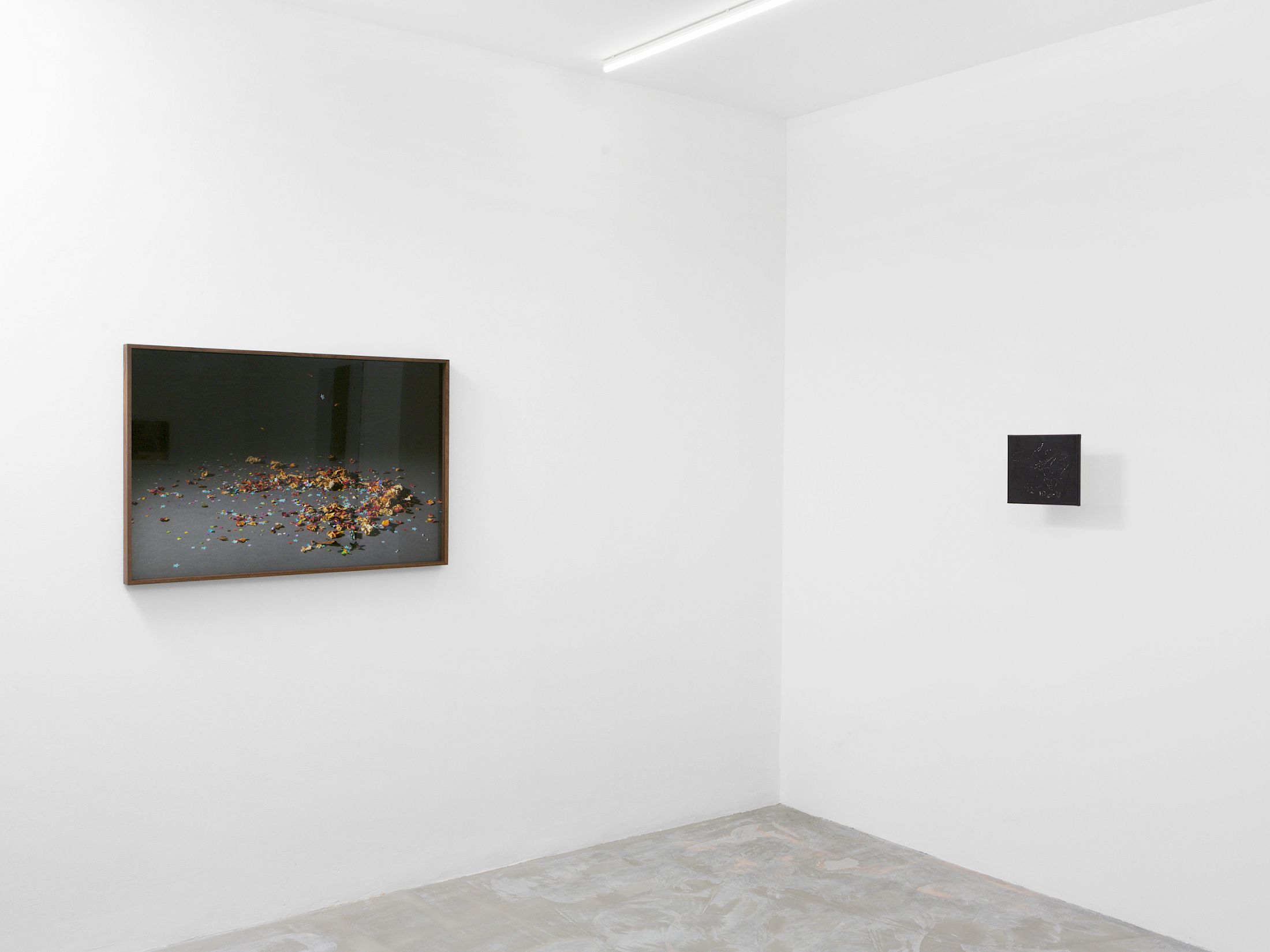 Exhibition View Group Show «Love Sick» at Sentiment, Zurich, 2025-2026 / Photo: Philipp Rupp / Julien Gremaud / Courtesy: the artists and Sentiment