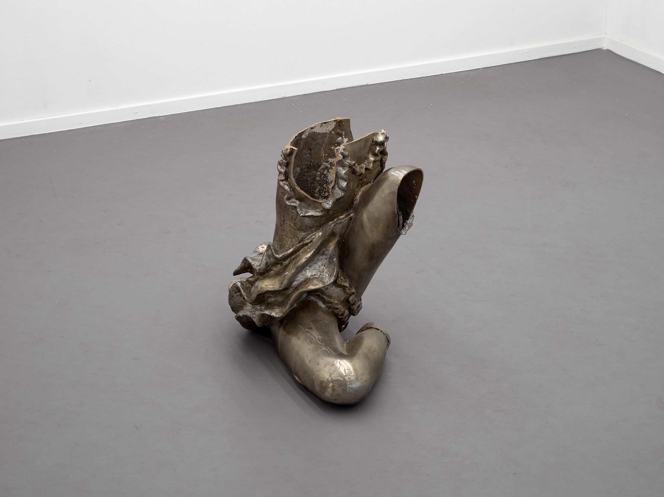 Exhibition View Solo Show Maggy Hamel-Metsos «The Etymologist ; view on Torso, tinned brass, 45 x 29 x 39 cm, 2025» at Galerie Tschudi, Zurich, 2025 / Photo: Cedric Mussano / Courtesy: the artist and Galerie Tschudi