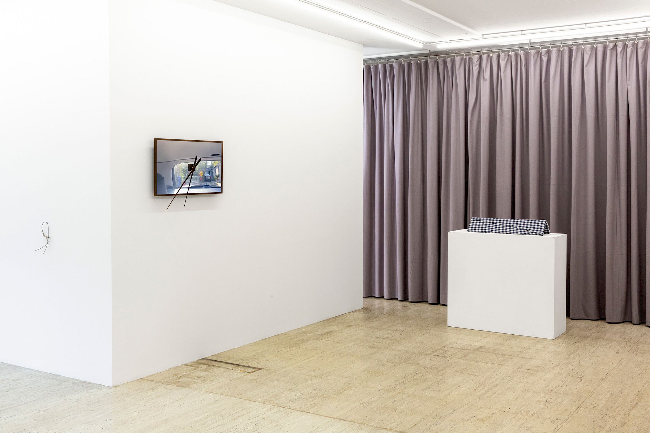 Exhibition View Group Show «Recessment» at Stretcher, Basel, 2025 / Photo: Nina Rieben / Courtesy: Stretcher and the artists