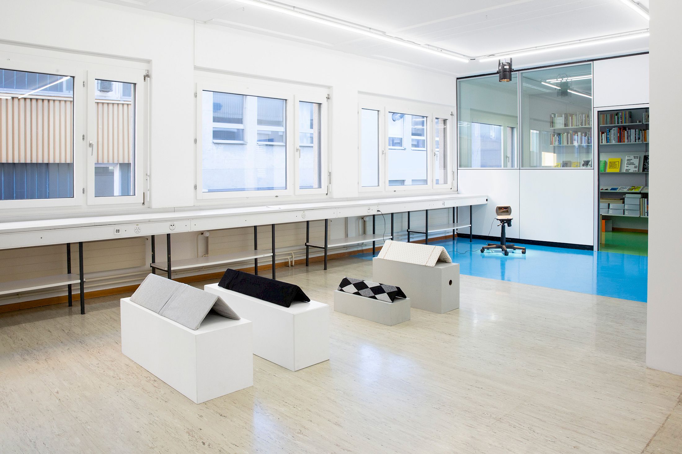 Exhibition View Group Show «Recessment» at Stretcher, Basel, 2025 / Photo: Nina Rieben / Courtesy: Stretcher and the artists