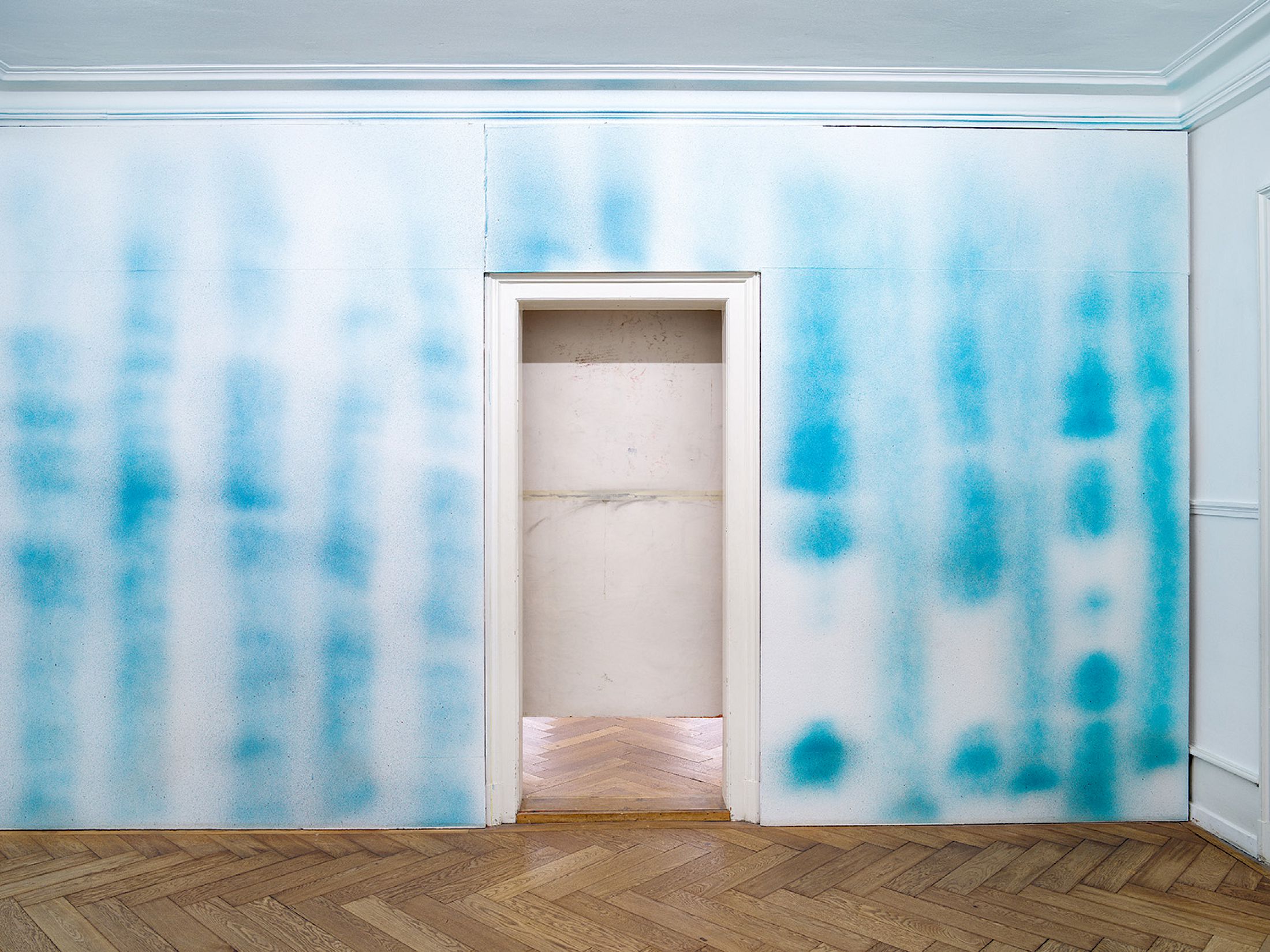 Exhibition View Group Show «Tracks and Traces ; view on Izidora I LETHE, (im_pure) GLOWS, 2026 ; Thomas Hauri, Ohne Titel, 2025» at Kunsthaus Langenthal, Langenthal, 2026 / Photo: Cedric Mussano / Courtesy: the artist and Kunsthaus Langenthal