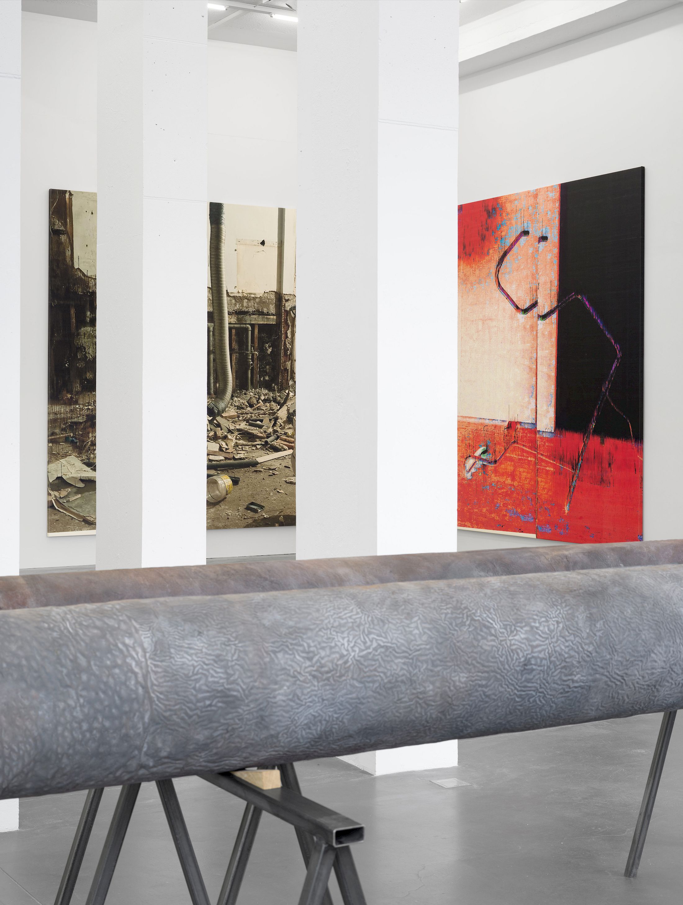 Exhibition View Solo Show Wade Guyton at Galerie Francesca Pia, Zürich, 2025 / Photo: Cedric Mussano / Courtesy: the artist and  Galerie Francesca Pia