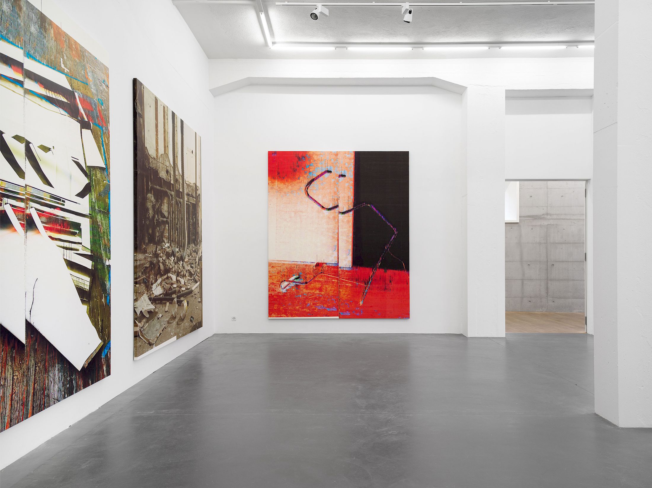 Exhibition View Solo Show Wade Guyton at Galerie Francesca Pia, Zürich, 2025 / Photo: Cedric Mussano / Courtesy: the artist and  Galerie Francesca Pia