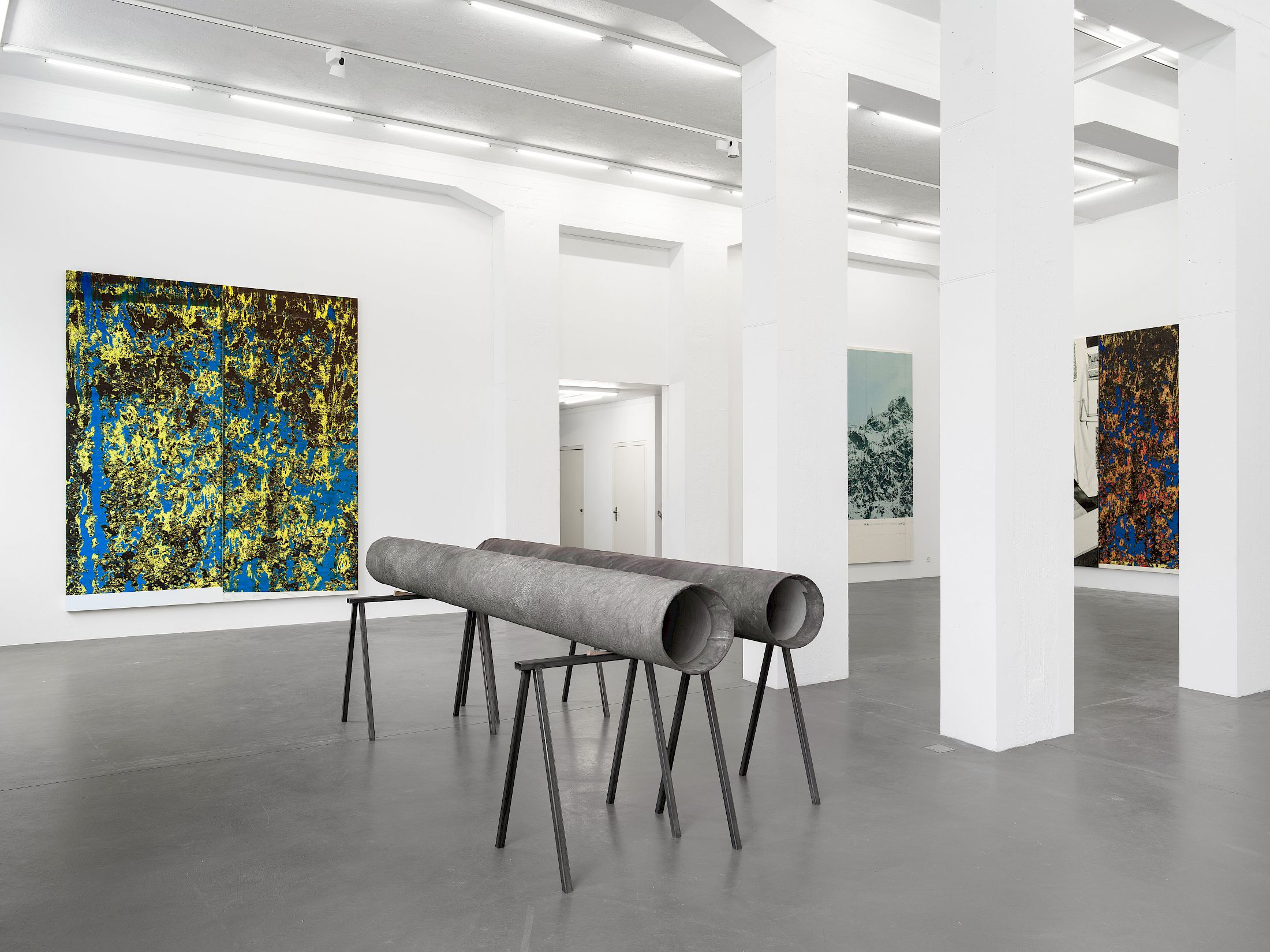 Exhibition View Solo Show Wade Guyton at Galerie Francesca Pia, Zürich, 2025 / Photo: Cedric Mussano / Courtesy: the artist and  Galerie Francesca Pia