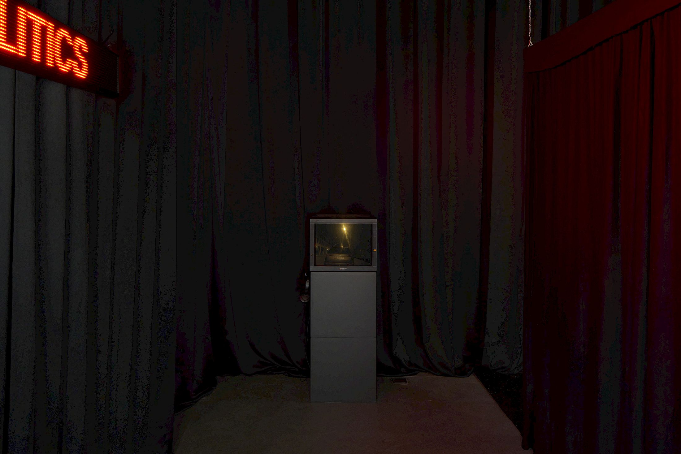 Exhibition View Group Show «Art & Alienation», at Kunsthalle Friart Fribourg, Fribourg, 2025 / Photo: Guillaume Python / Courtesy: the artists and Kunsthalle Friart Fribourg
Courtesy of the artists and Kunsthalle Friart Fribourg