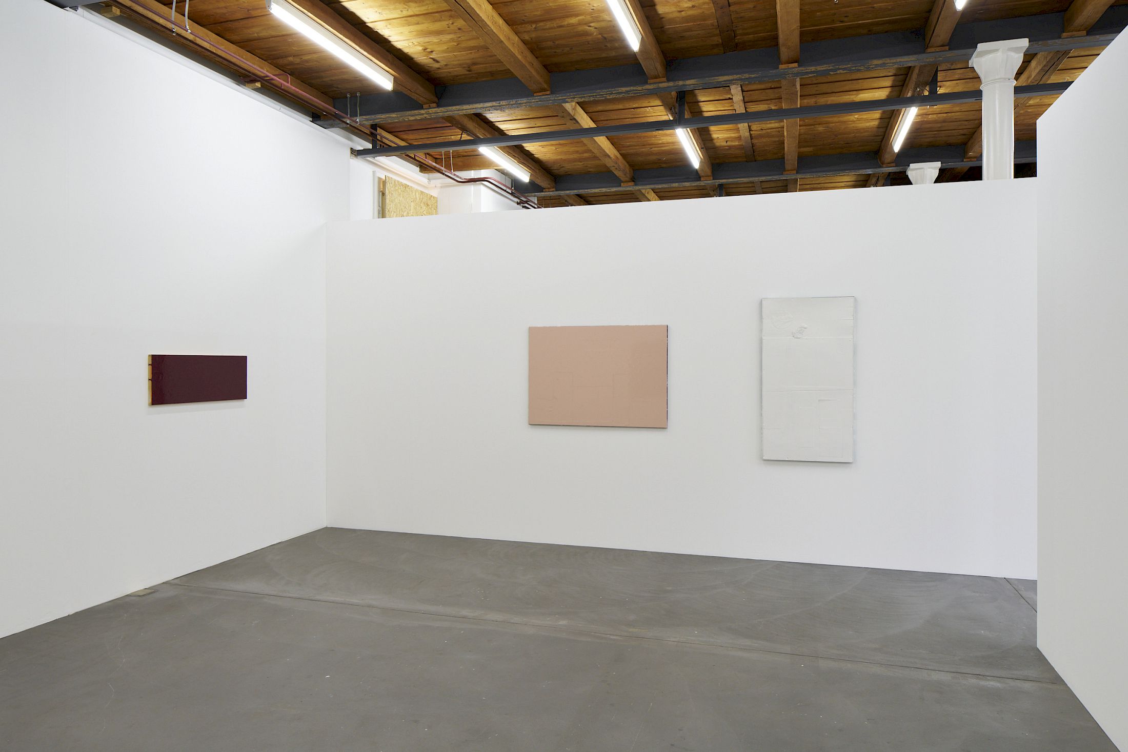 Exhibition View Group Show «Art & Alienation», at Kunsthalle Friart Fribourg, Fribourg, 2025 / Photo: Guillaume Python / Courtesy: the artists and Kunsthalle Friart Fribourg