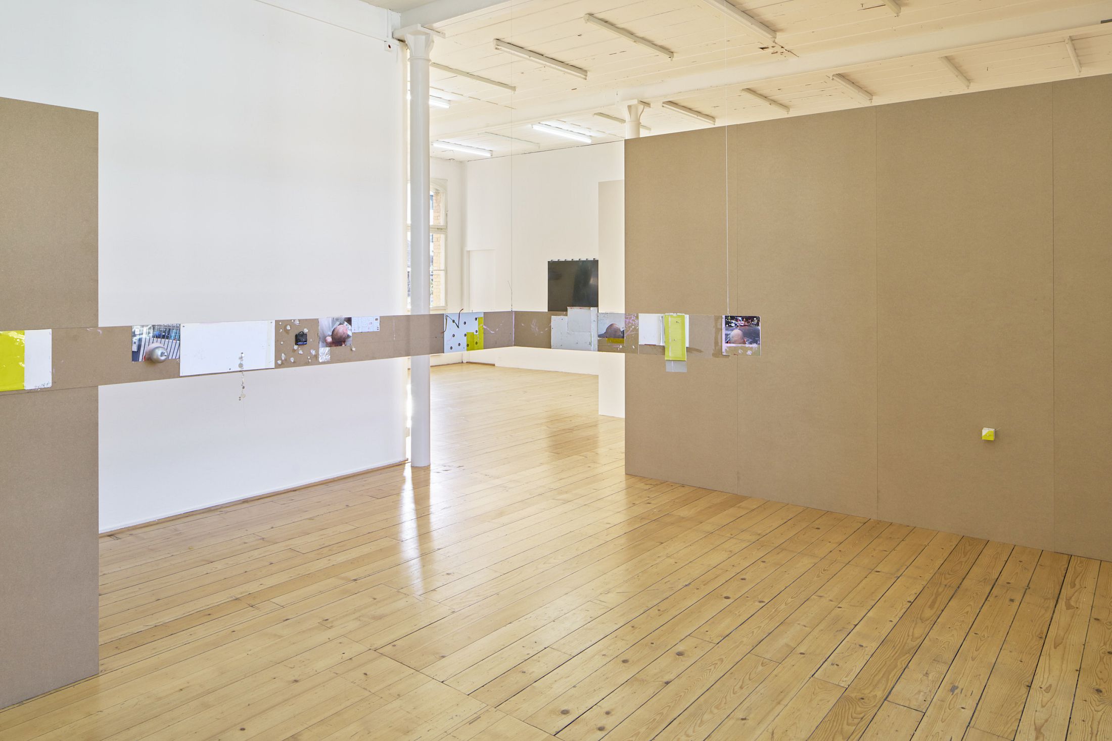 Exhibition View Group Show «Art & Alienation», at Kunsthalle Friart Fribourg, Fribourg, 2025 / Photo: Guillaume Python / Courtesy: the artists and Kunsthalle Friart Fribourg