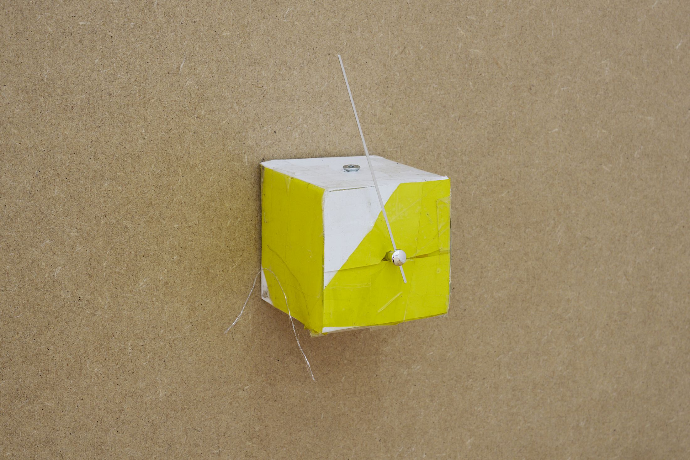 Exhibition View Group Show «Art & Alienation; view on Ethan Assouline, réalité (detail), 2025», at Kunsthalle Friart Fribourg, Fribourg, 2025 / Photo: Guillaume Python / Courtesy: the artist and Kunsthalle Friart Fribourg