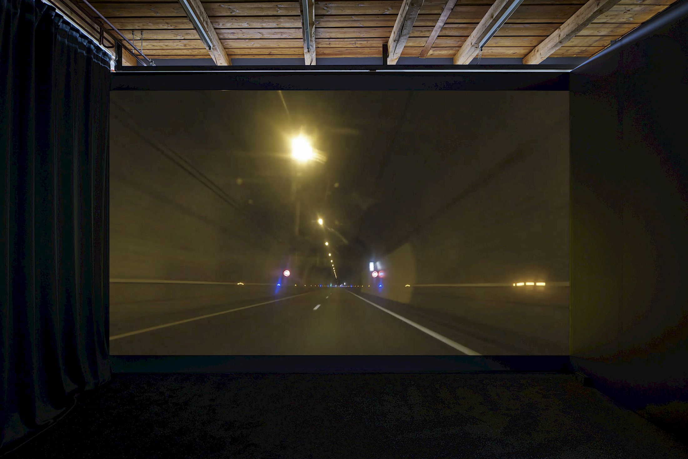 Exhibition View Group Show «Art & Alienation; view on Delphine Mouly, Extended Play (Tunnel Tunnel Edit), 2023», at Kunsthalle Friart Fribourg, Fribourg, 2025 / Photo: Guillaume Python / Courtesy: the artist and Kunsthalle Friart Fribourg