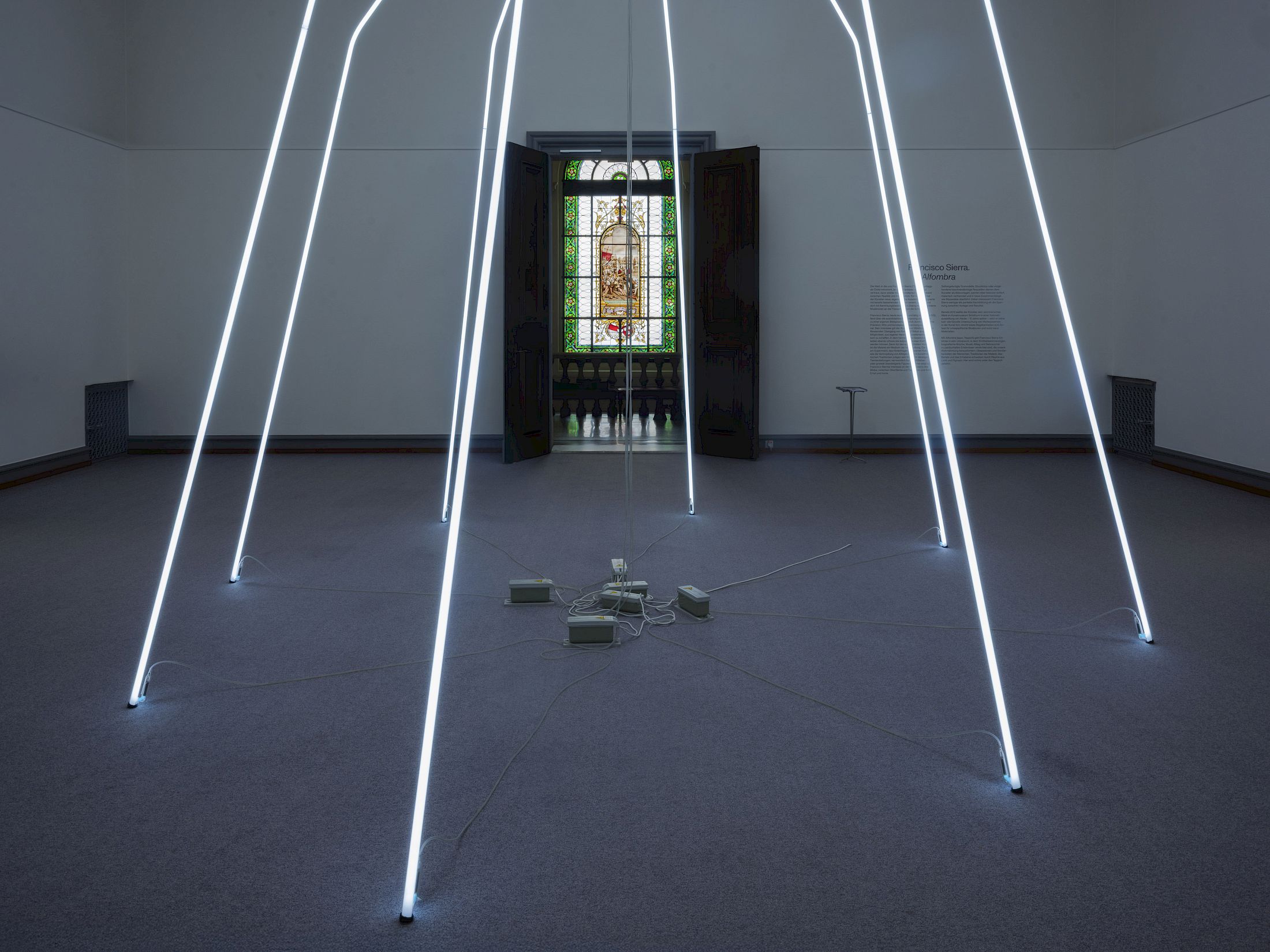 Exhibition View Solo Show Francisco Sierra «Alfombra ; view on The Holy Spider (detail), 2025, Neon, ca. 560 × 470 × 470 cm» at Kunstmuseum Solothurn, 2025-2026 / Photo: Sebastian Verdon / Courtesy: the artist and Kunstmuseum Solothurn