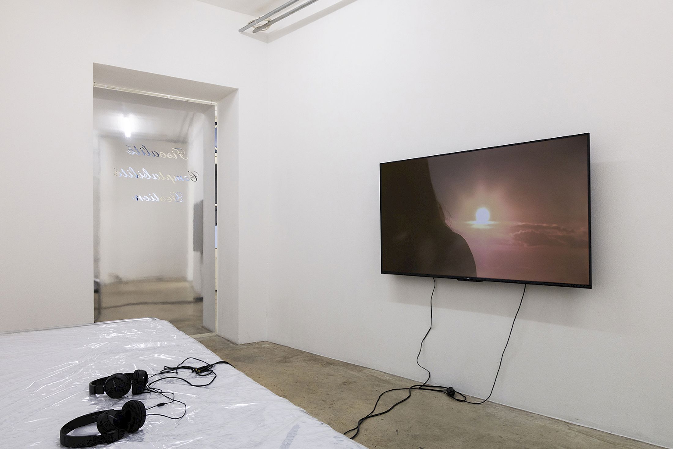Exhibition View Solo Show Jiajia Zhang «How To Spend It» at Milieu, Bern, 2025 / Photo: Jiří Makovec / Courtesy: the artist and Milieu