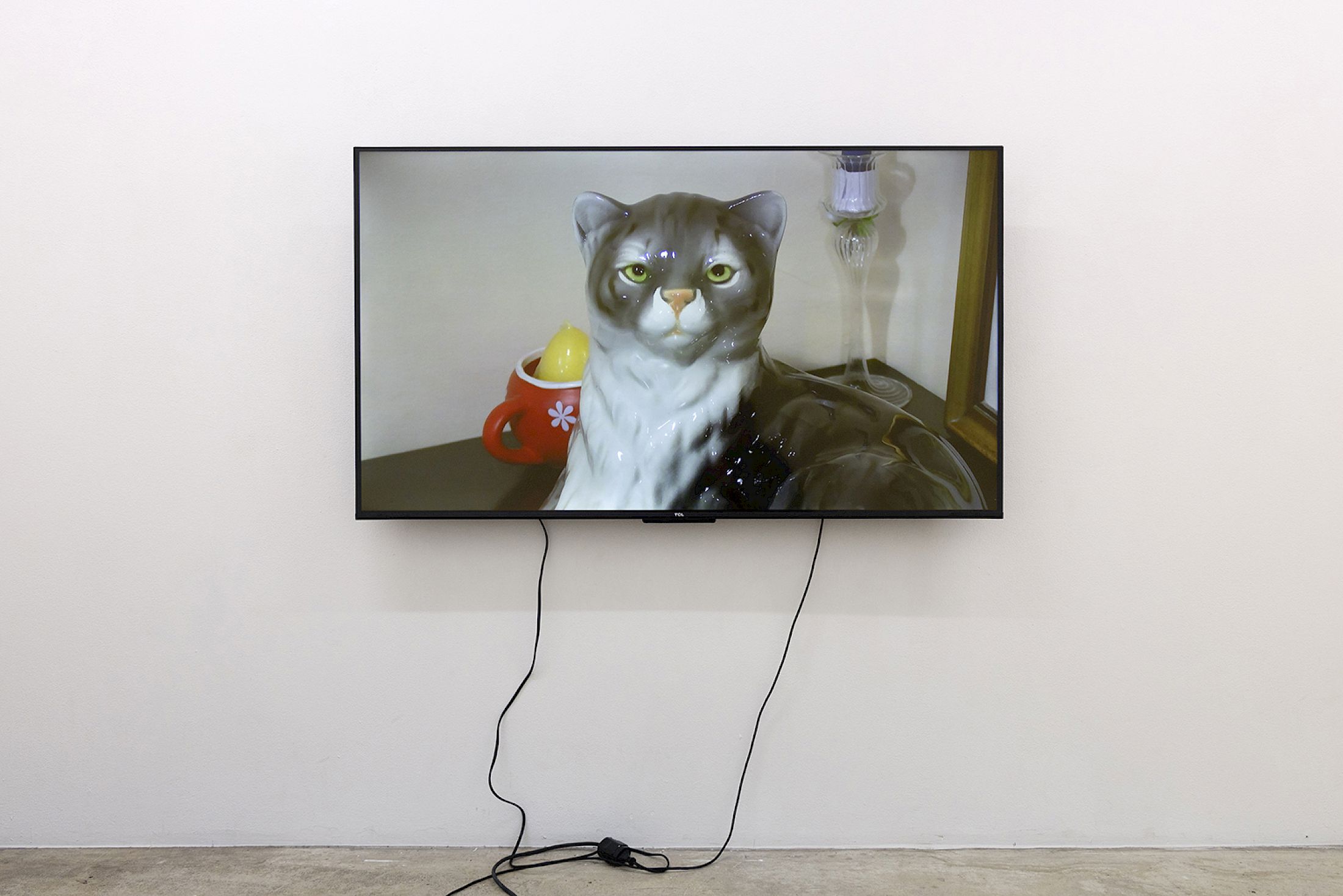 Exhibition View Solo Show Jiajia Zhang «How To Spend It ; view on Vacation (after HG) , 2025, HD Video, 16:9, 7’28‘‘, Color, Sound, Voiceover with kind permission from Heike Geißler, tacheles! and Hanser Berlin» at Milieu, Bern, 2025 / Photo: Jiří Makovec / Courtesy: the artist and Milieu