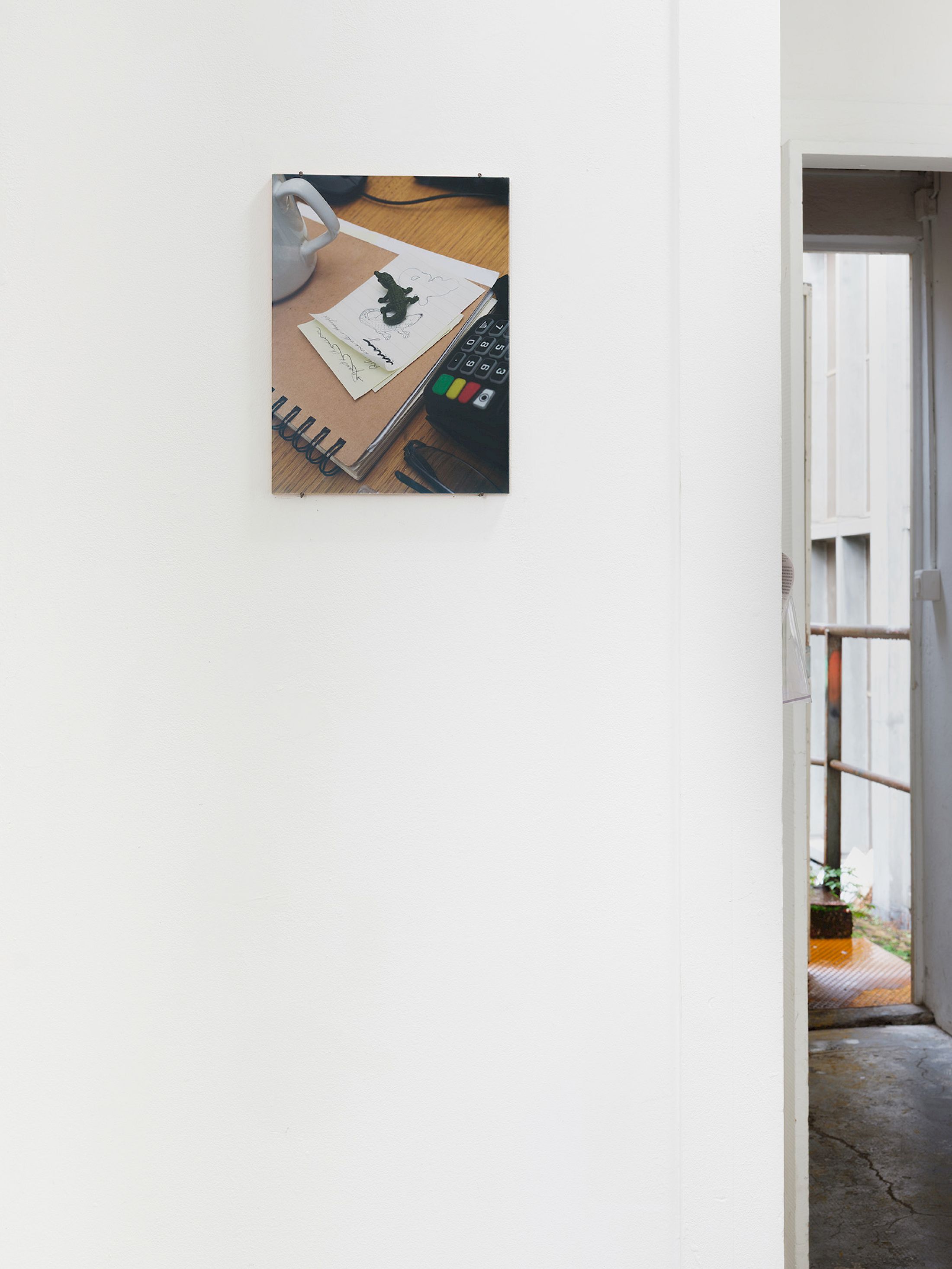 Exhibition View Group Show «Long distance relationship ; view on Hélène Janicot, Slither, 2025, injekt print on paper mounted on wood, anti-UV glass, 24 × 32cm» at Smallville, Neuchâtel, 2025 / Photo: Sebastien Verdon / Courtesy: the artists and Smallville