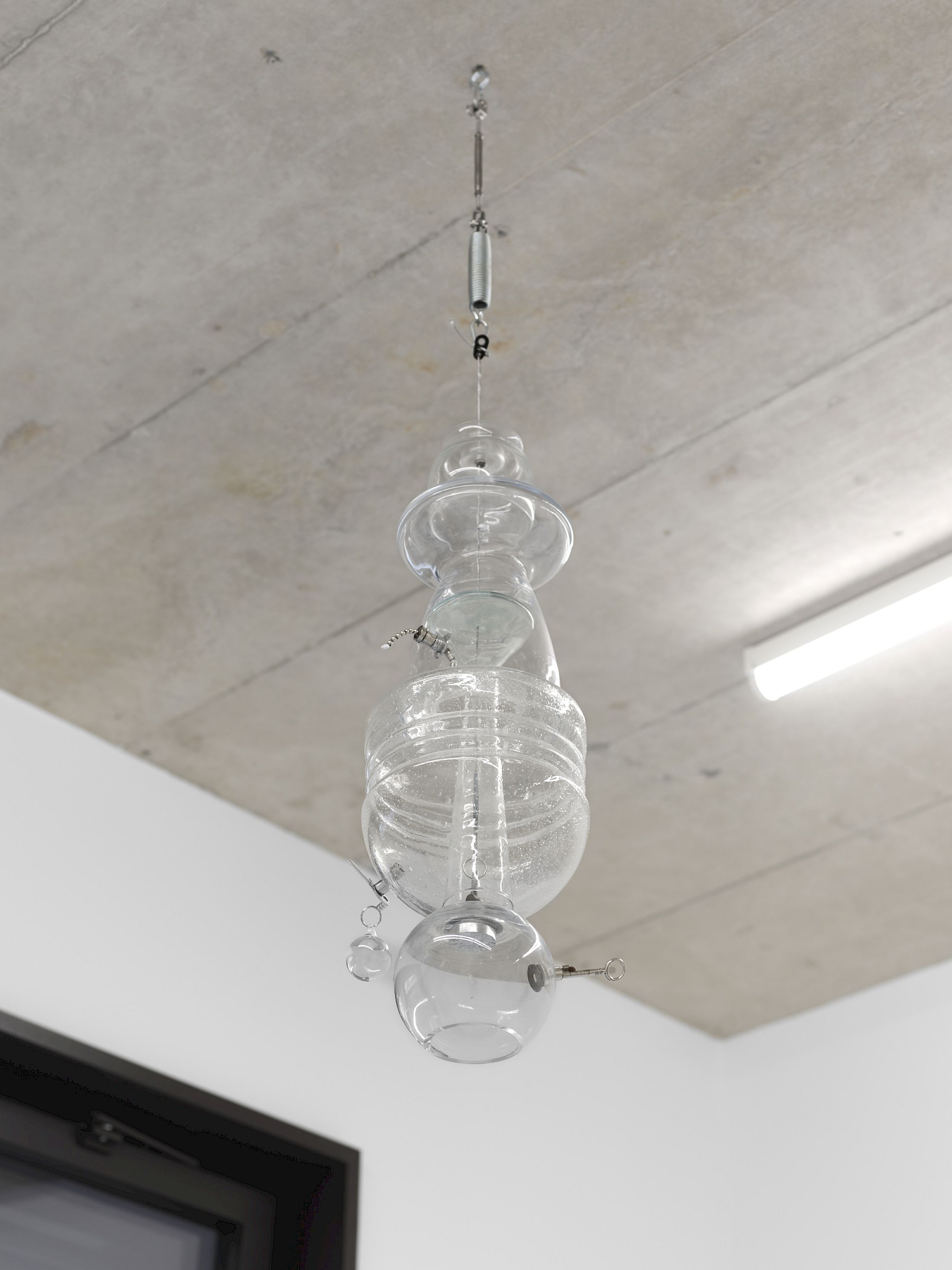 Exhibition View Solo Show Mathis Pfäffli «Meteora ; view on Collector IX, 2025, found and collected glass, found metal objects, metal wires, screws, hooks, gathered findings, 65 × 21 cm» at Damien and the Love Guru, Zurich, 2025-2026 / Photo: Felix Jungo / Courtesy: the artist and Damien and the Love Guru