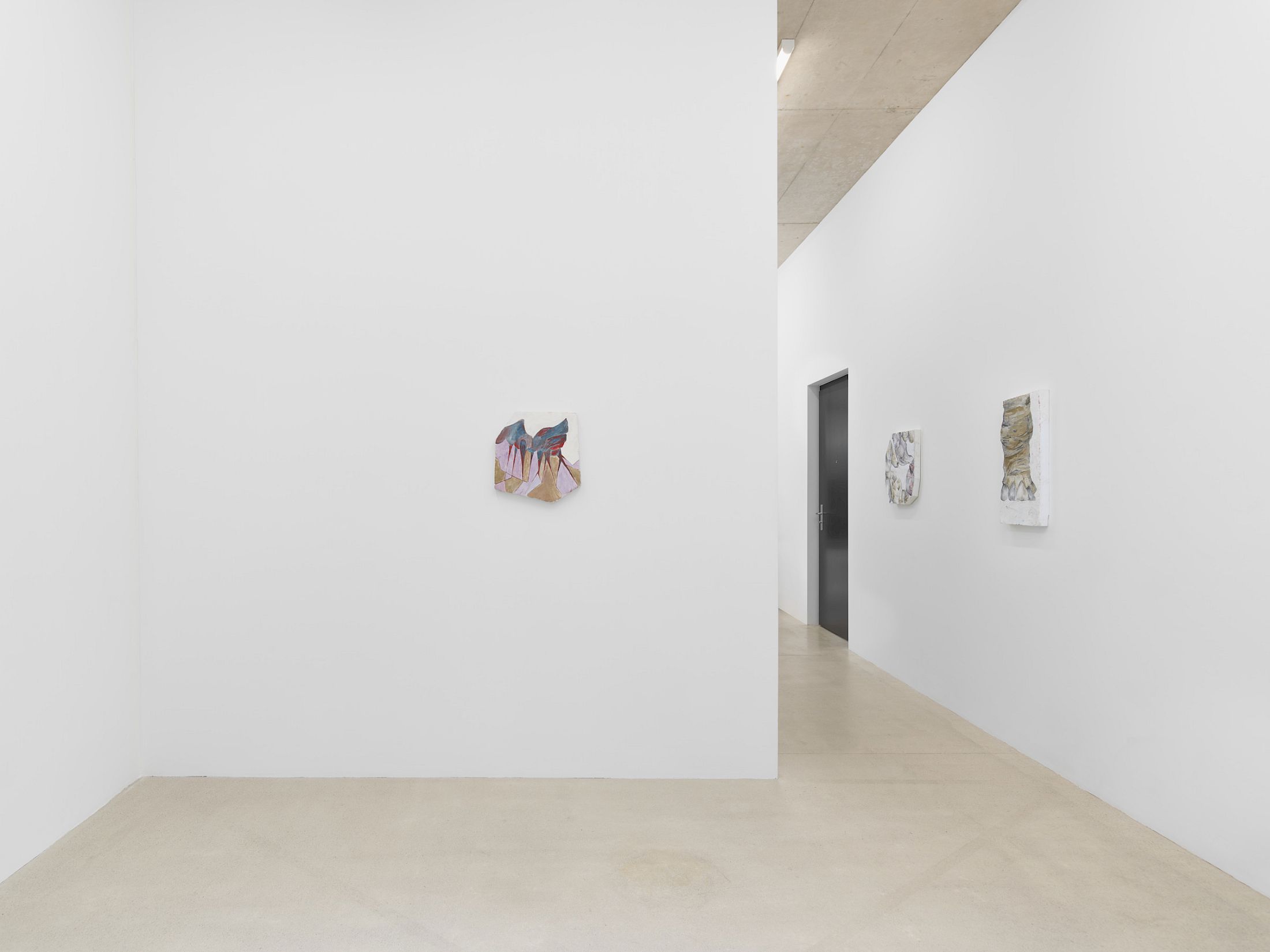 Exhibition Text Solo Show Melanie Kitti «Reverse Cry» at Damien and the Love Guru, Zürich, 2025 / Photo: Felix Jungo / Courtesy: the artist and Damien and the Love Guru