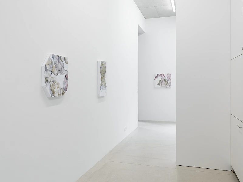Exhibition View Solo Show Melanie Kitti «Reverse Cry» at Damien and the Love Guru, Zürich, 2025 / Photo: Felix Jungo / Courtesy: the artist and Damien and the Love Guru