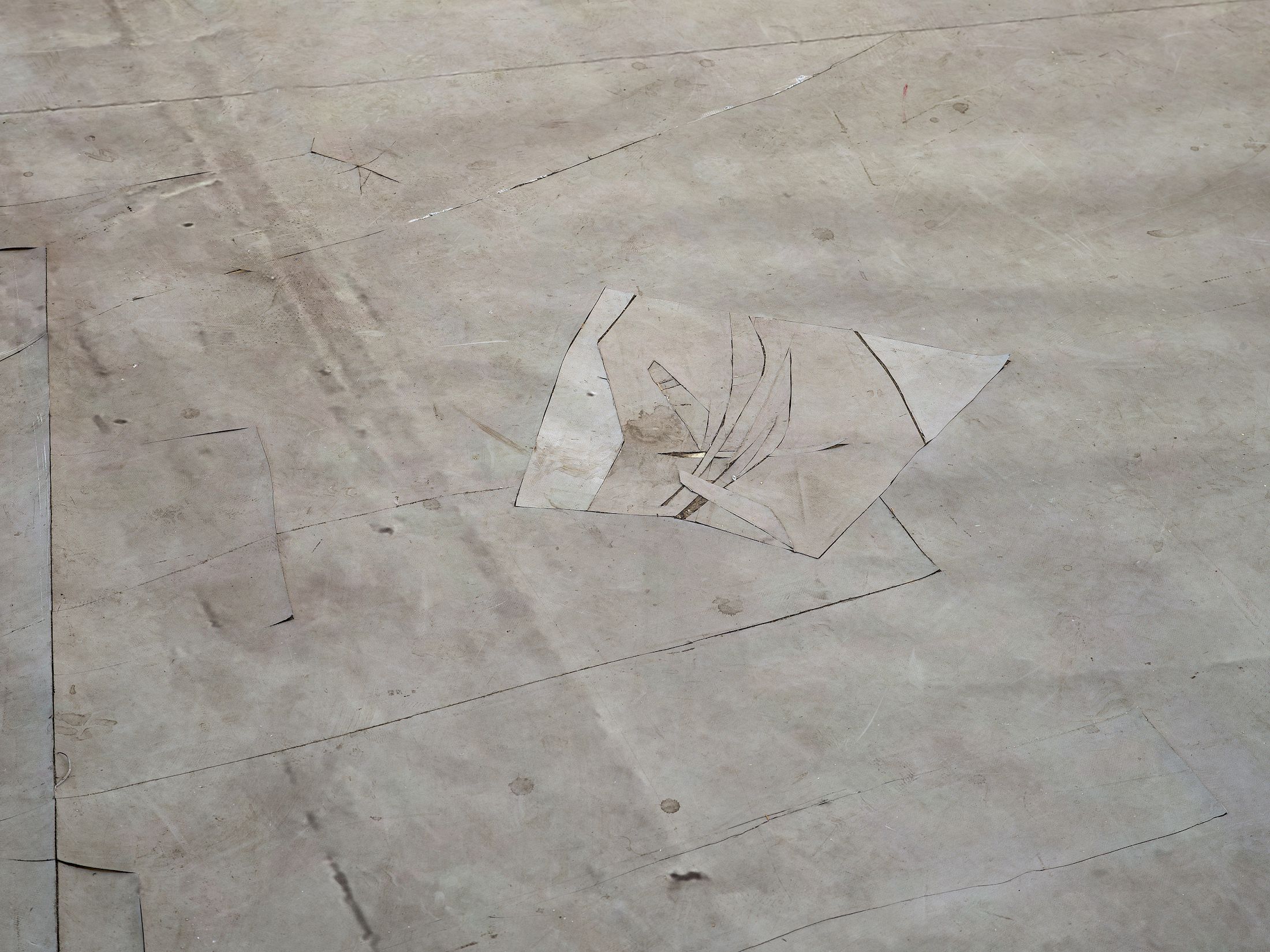 Exhibition View Solo Show Olga Balema «The bizarre space of complex numbers ; view on Untitled (2021), detail» at Kunsthalle Friart Fribourg, 2025-2026 / Photo: Cedric Mussano / Courtesy: the artist and Kunsthalle Friart Fribourg