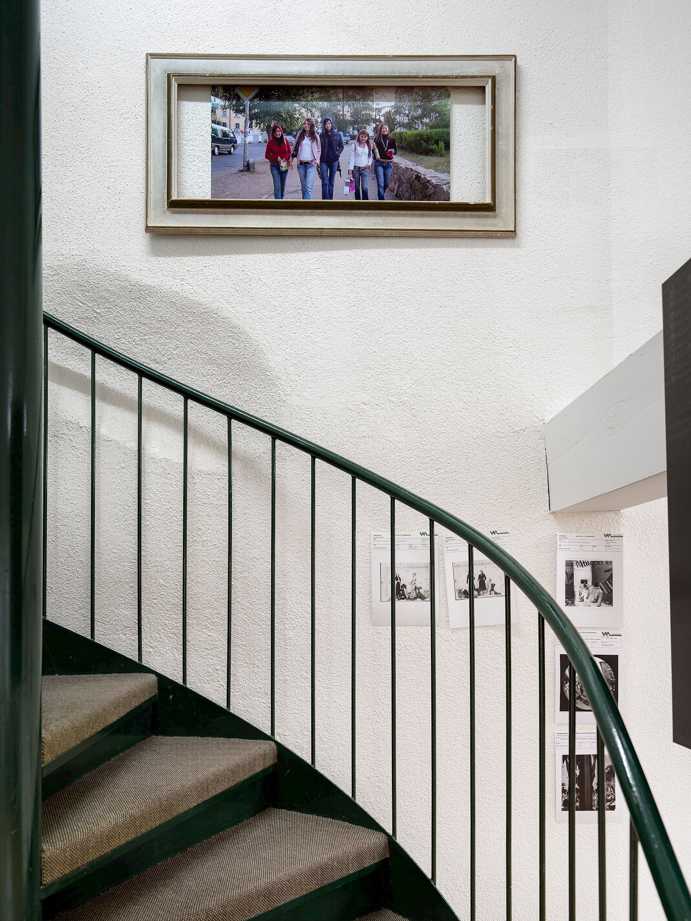 Exhibition View Group Show «Passage du Commerce ; view on Sveta Mordovskaya, Keep Facing Sideways, 2025» at Kunsthalle Winterthur, Winterthur, 2025-2026 / Photo: Cedric Mussano / Courtesy: the artist and  Kunsthalle Winterthur