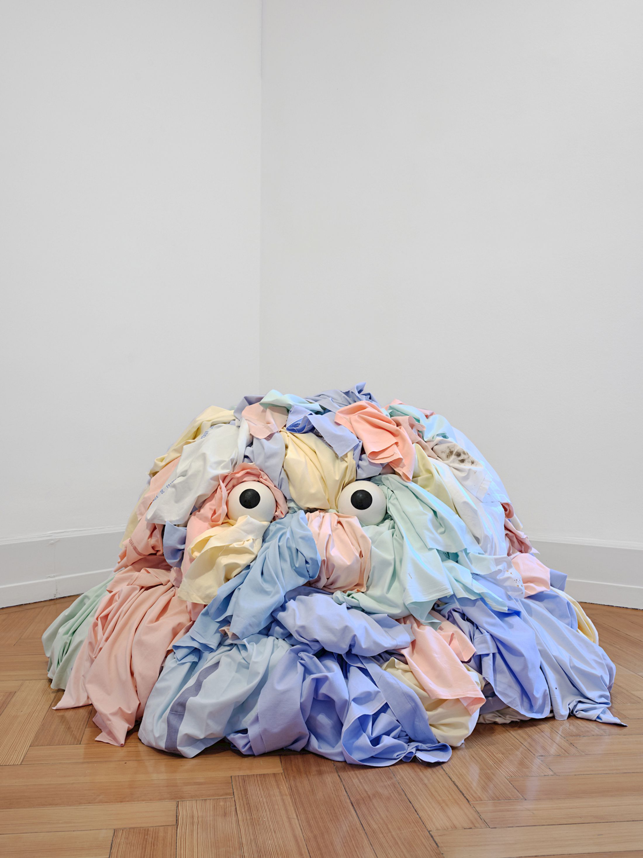 Exhibition View Group Show «Stitches: A Haunted House and Other Ghost Stories ; view on Benoît Piéron, Cairn, 2024, discarded hospital sheets, porcelain» at Villa Bernasconi, Lancy, Geneva, 2026 / Photo: Nicolas Delaroche / Courtesy: the artist and Galerie Sultana