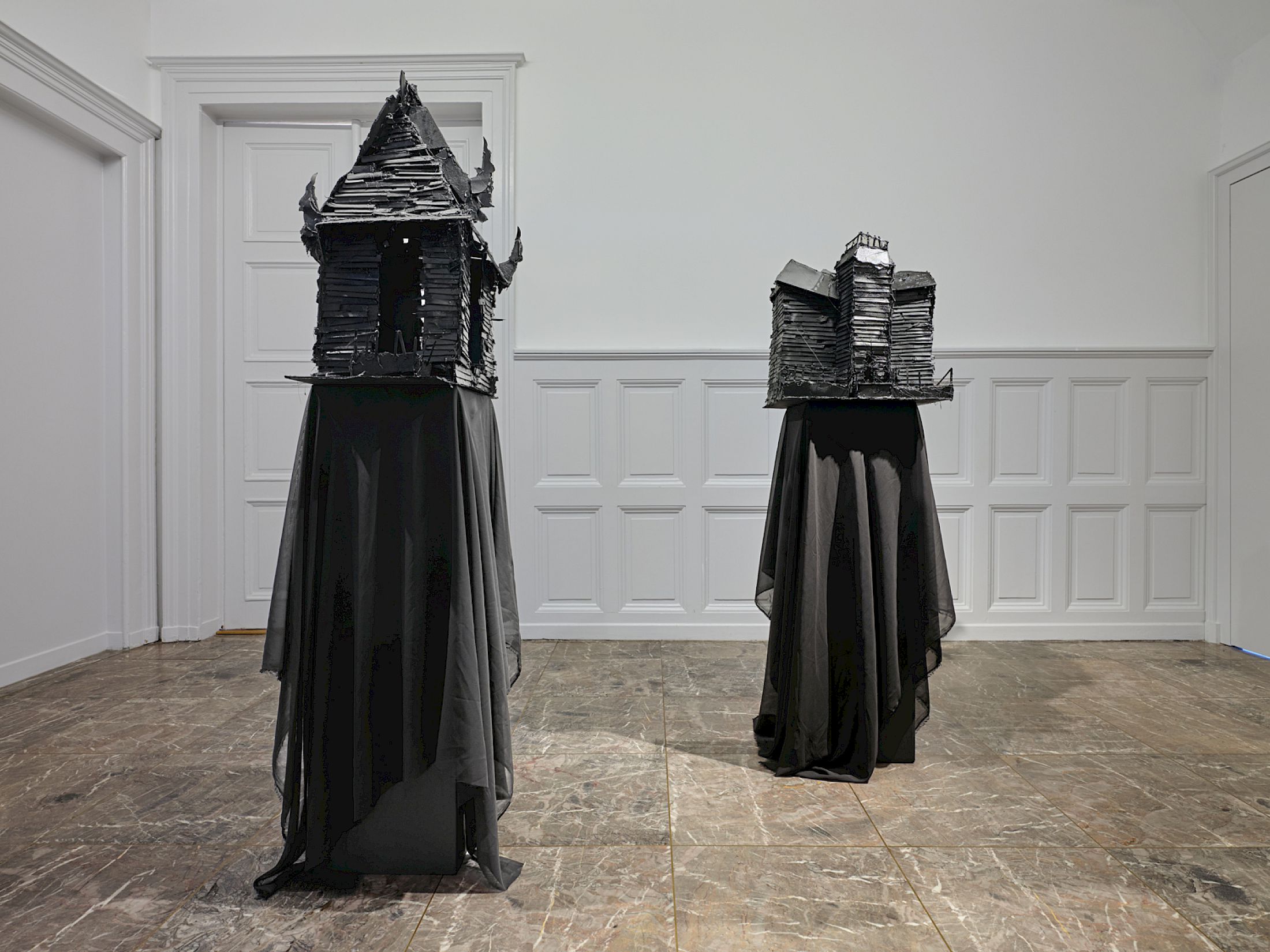 Exhibition View Group Show «Stitches: A Haunted House and Other Ghost Stories ; view on Gregory Tara Hari, The Victorian House, 2026, paint, acrylic varnish, wood, sound (Thom Driver) ; Gregory Tara Hari, Thai House, 2025, paint, acrylic varnish, wood, sound» at Villa Bernasconi, Lancy, Geneva, 2026 / Photo: Nicolas Delaroche / Courtesy: the artists and Villa Bernasconi